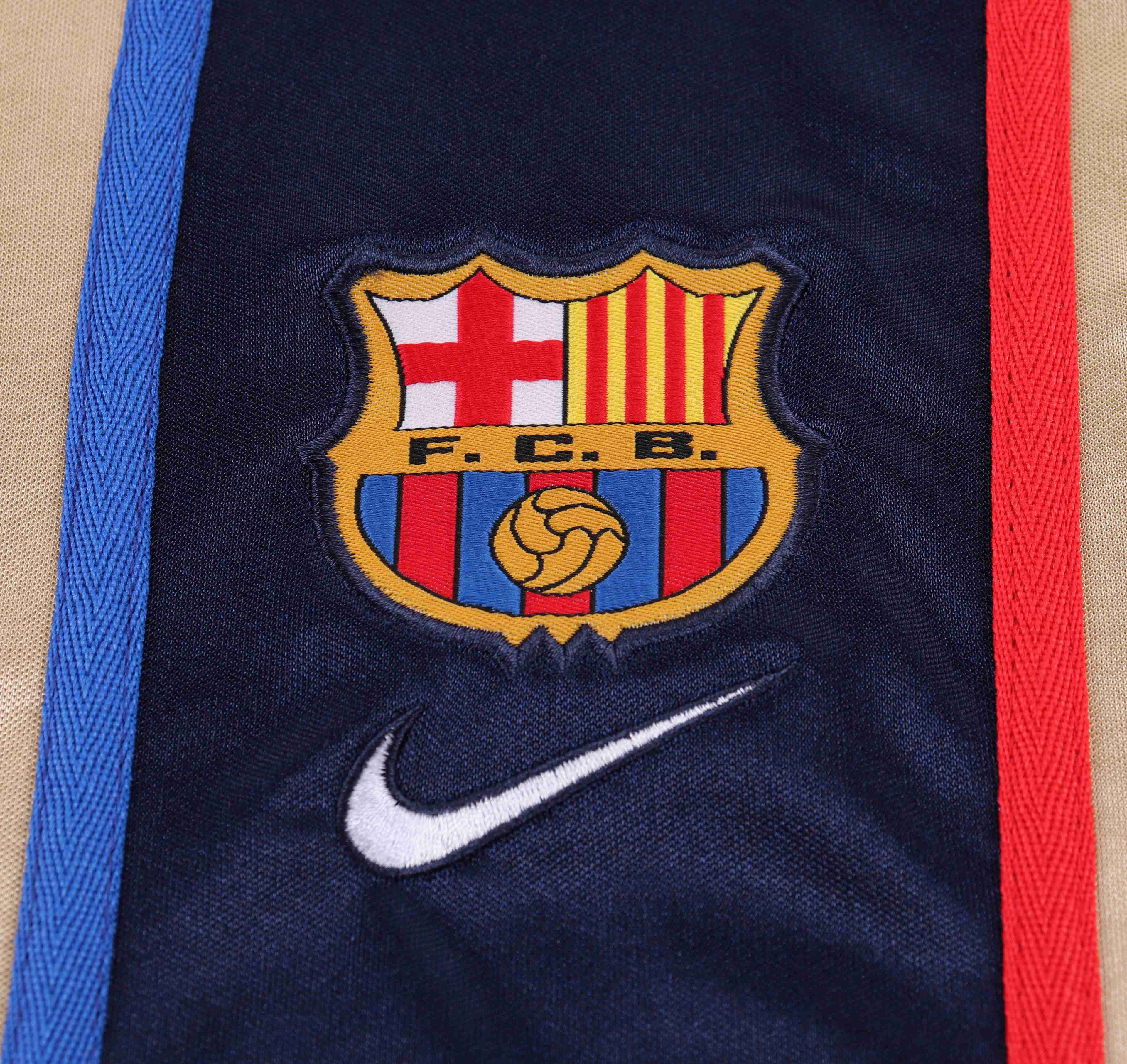 2001-2002 Retro Barcelona Away