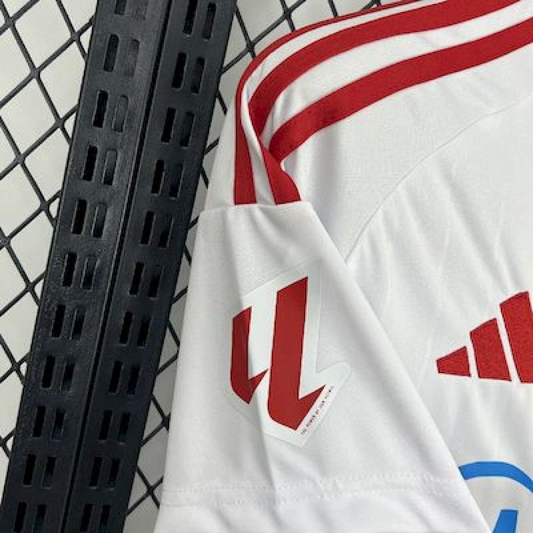 2025/2026 Sevilla Home