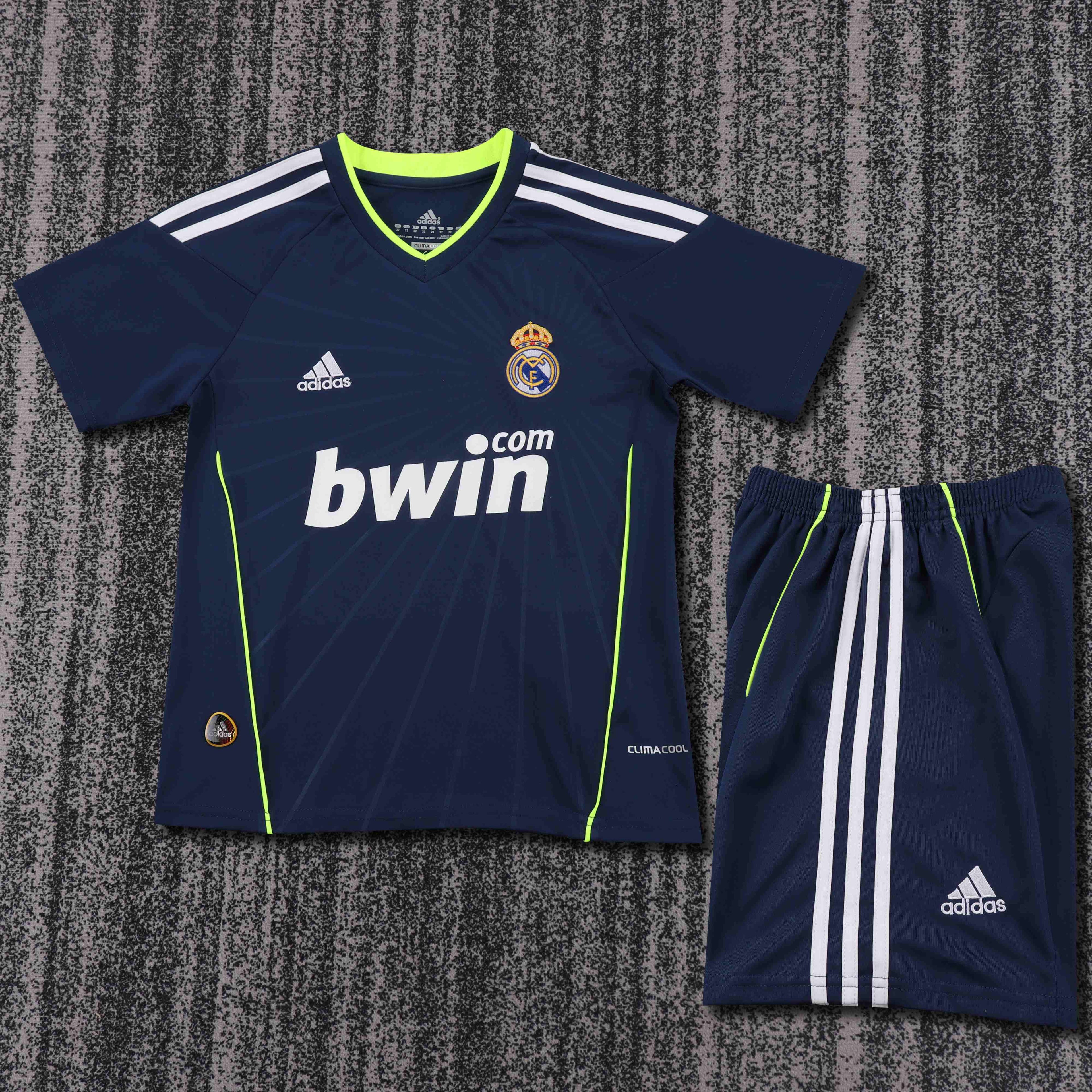 2010-2011 Retro Real Madrid Away