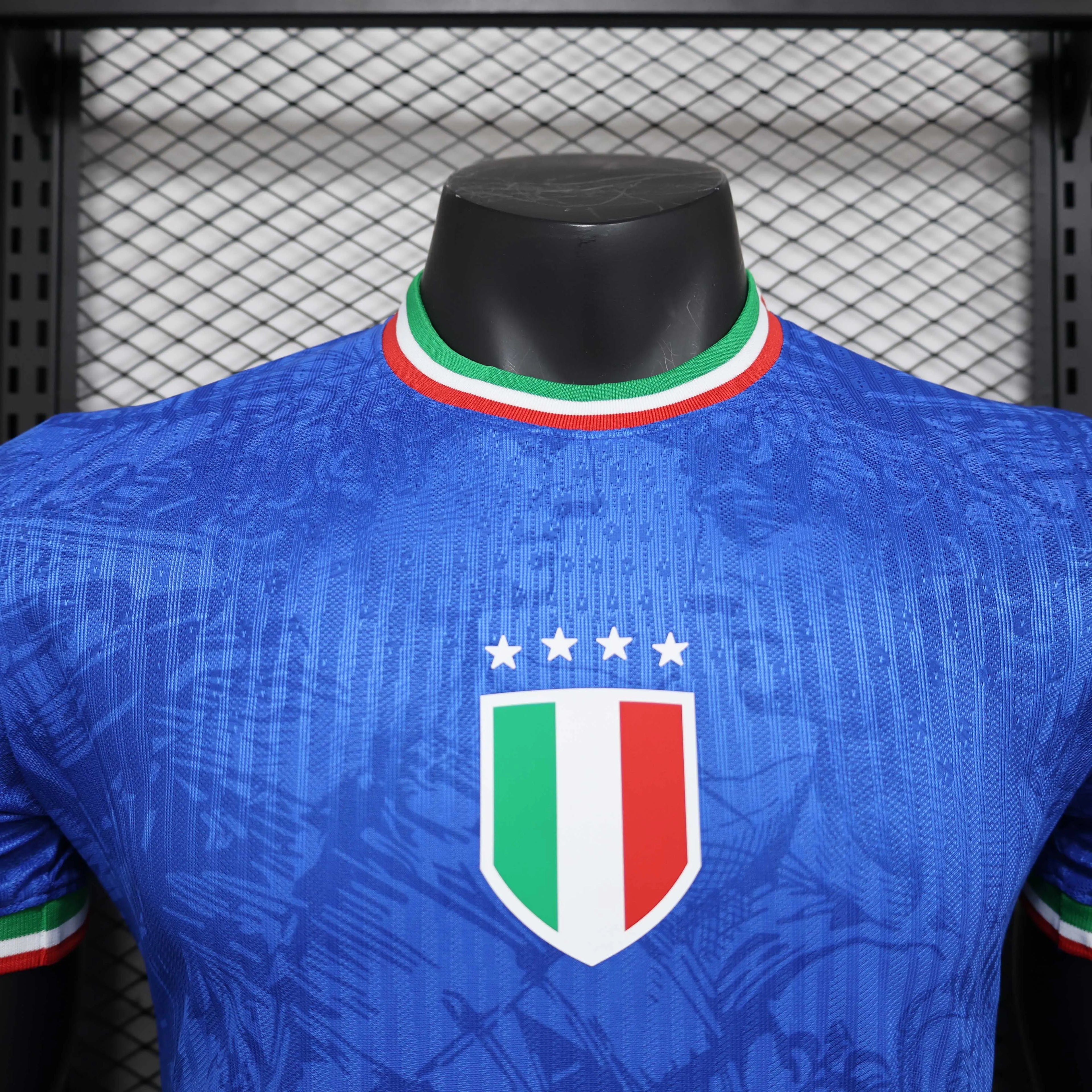 2025/2026 Player Version Italy Special Edition 01