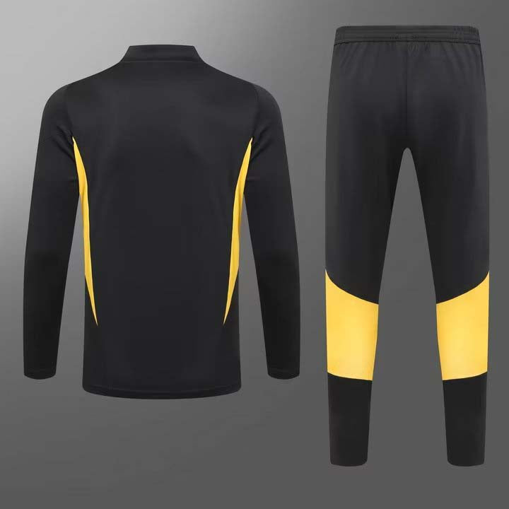 2023/2024 Juventus Half-Pull Training Suit Black