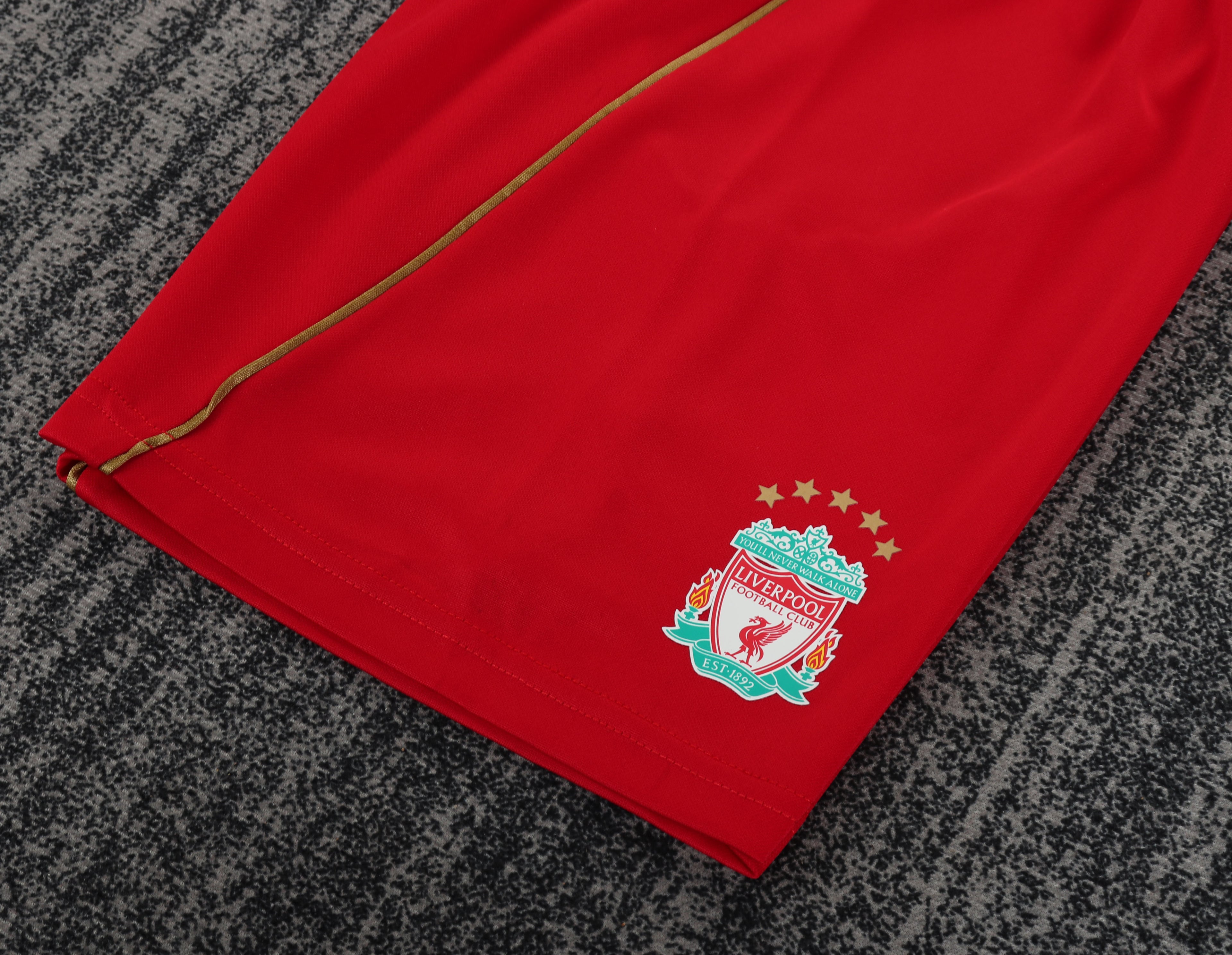 2005/2006 Retro Liverpool Home