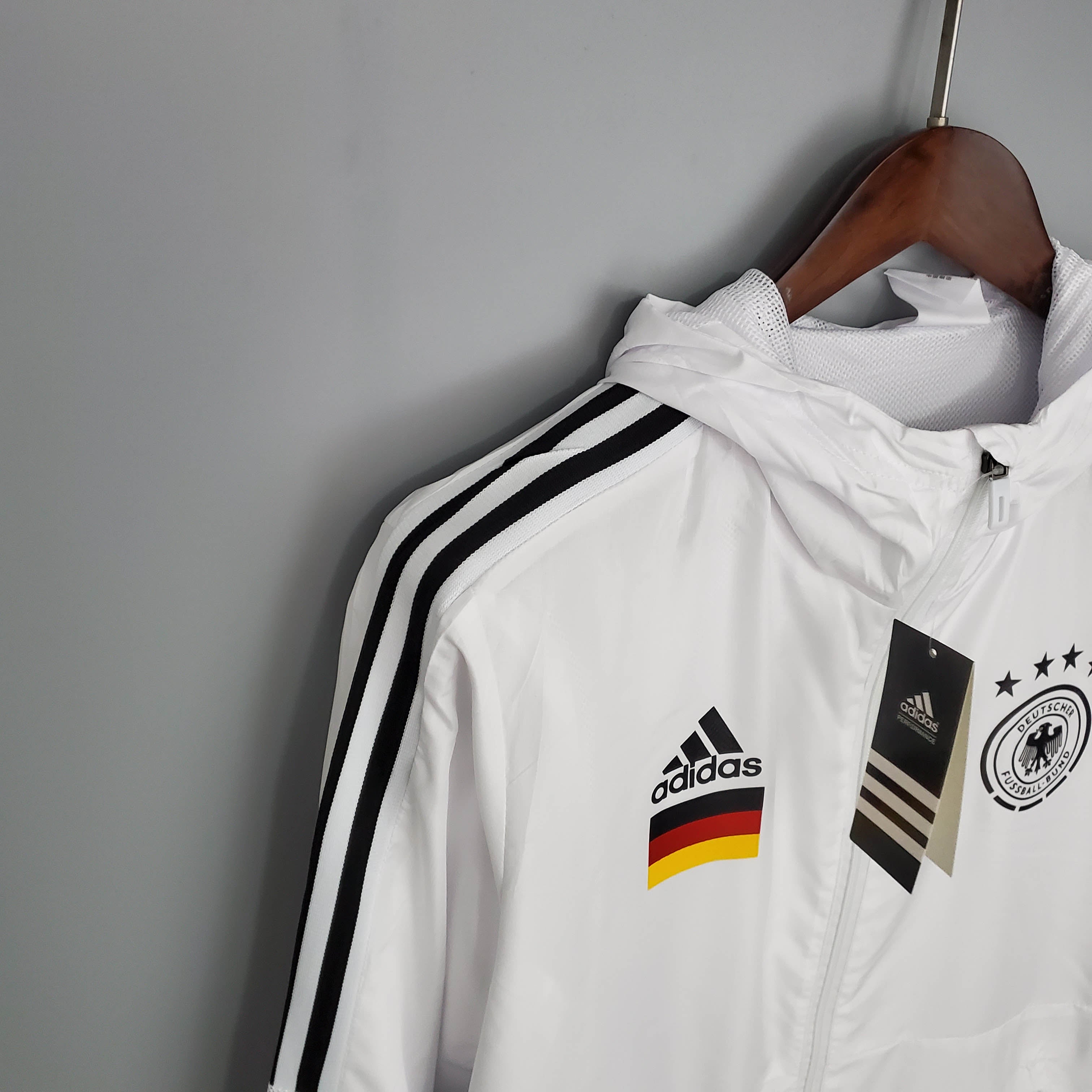 2021 Windbreaker