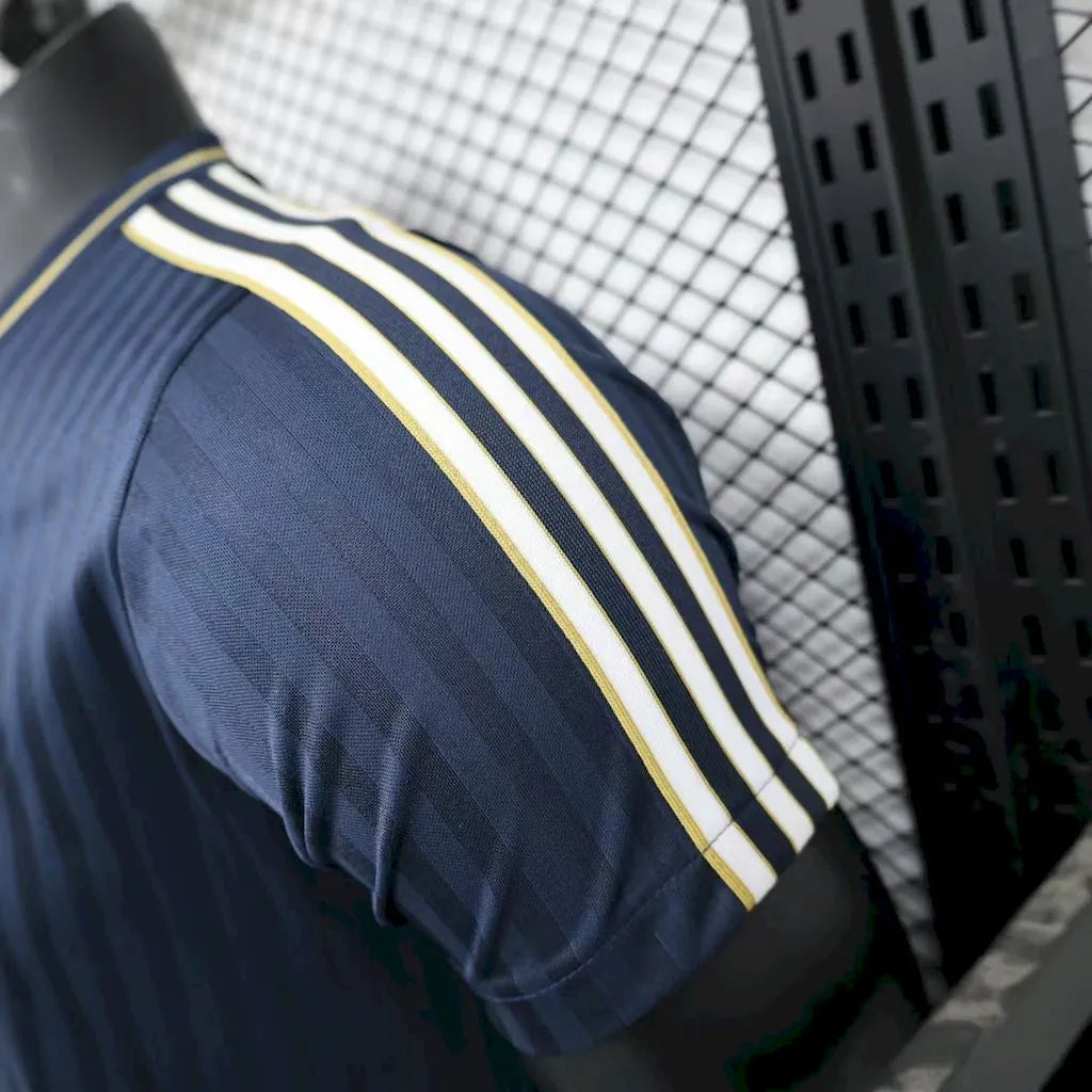 2025/2026 Player Version Juventus Terrace Icons