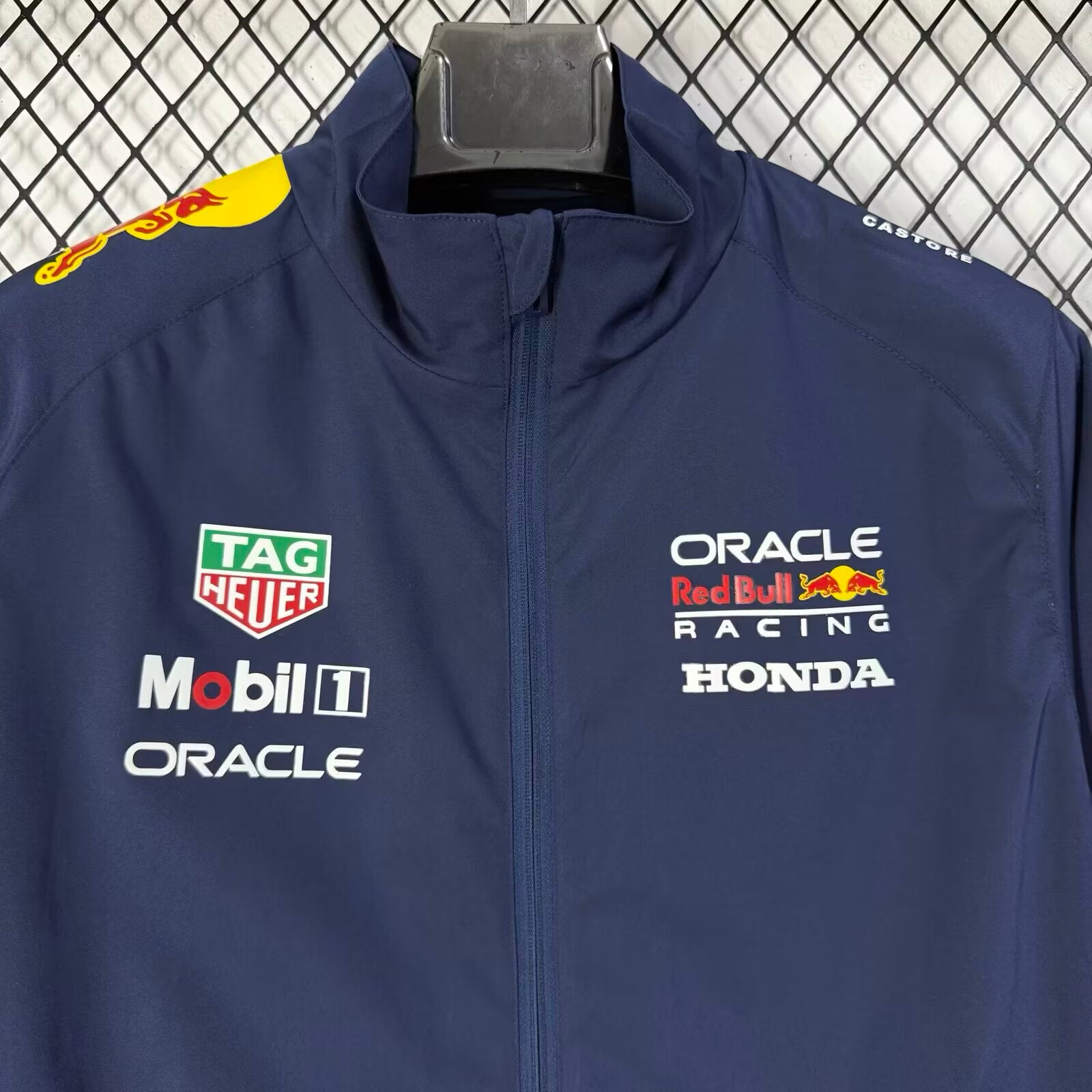 red-bull-2026-f1-windbreaker-p1940434