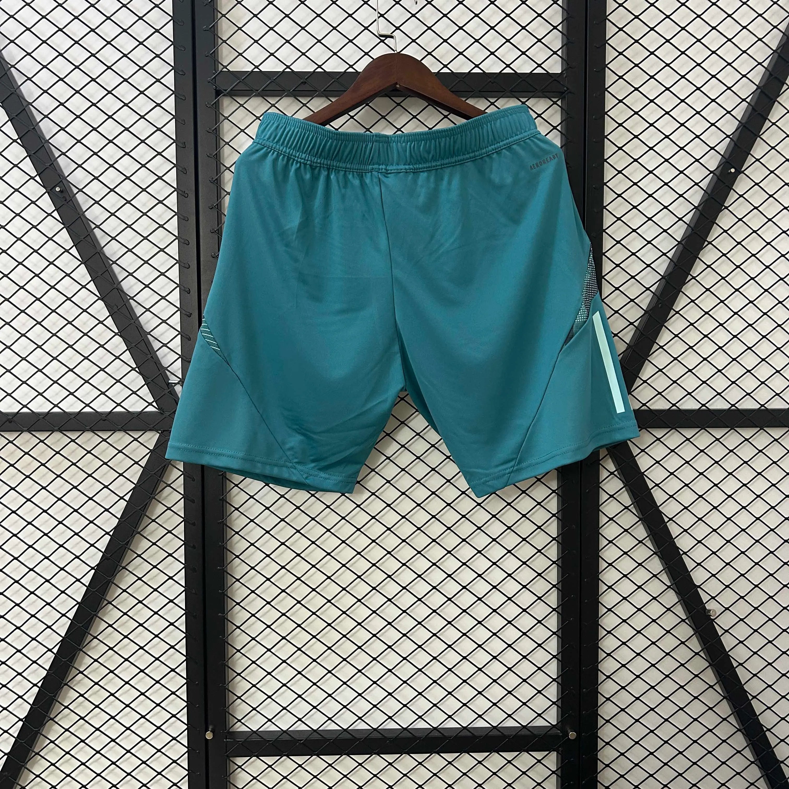 2025/2026 Wolverhampton Wanderers Away Shorts