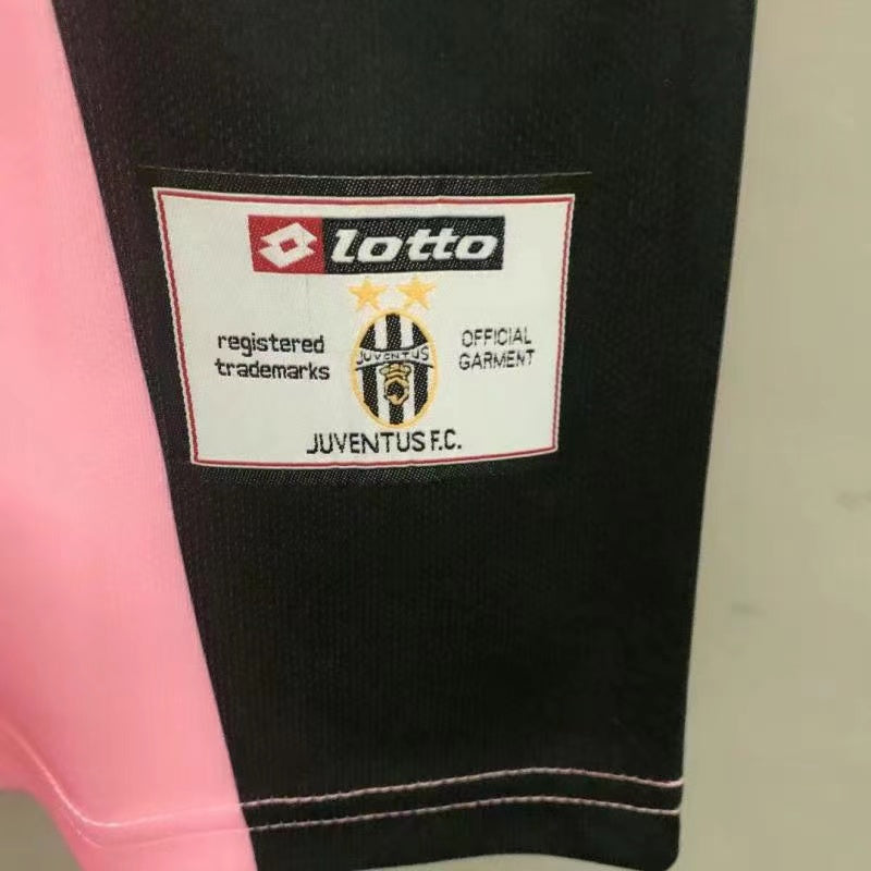 2002/2003 Retro Juventus Pink