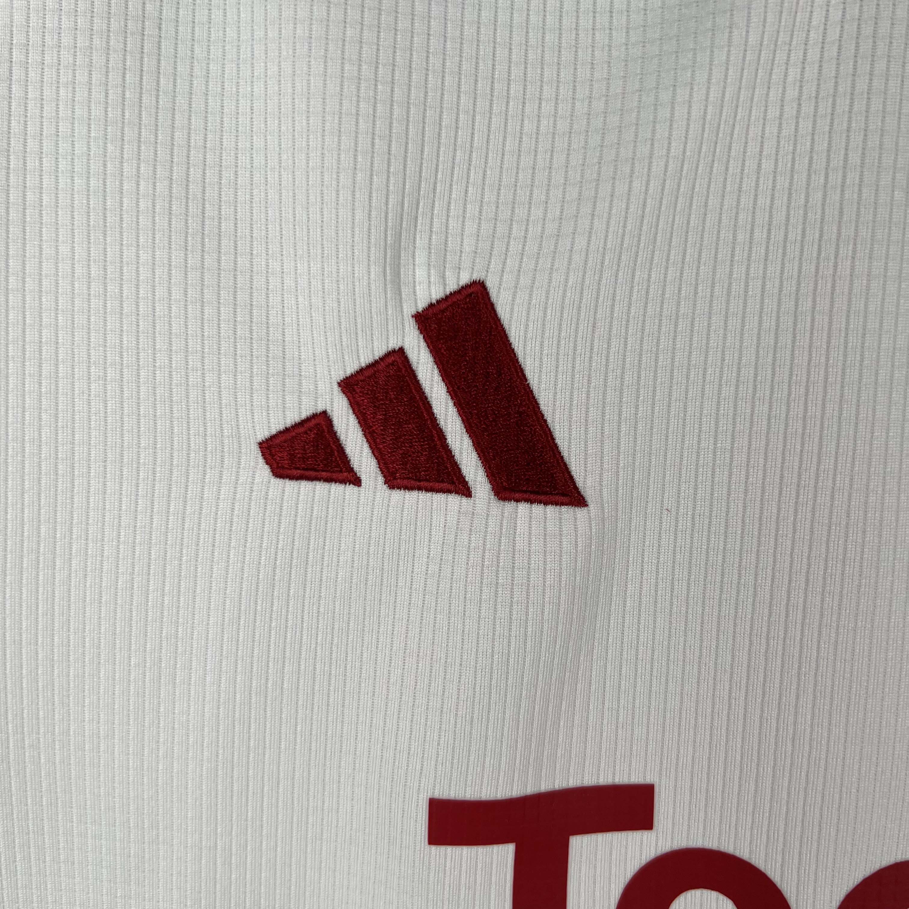 2023/2024 Manchester United Third Away