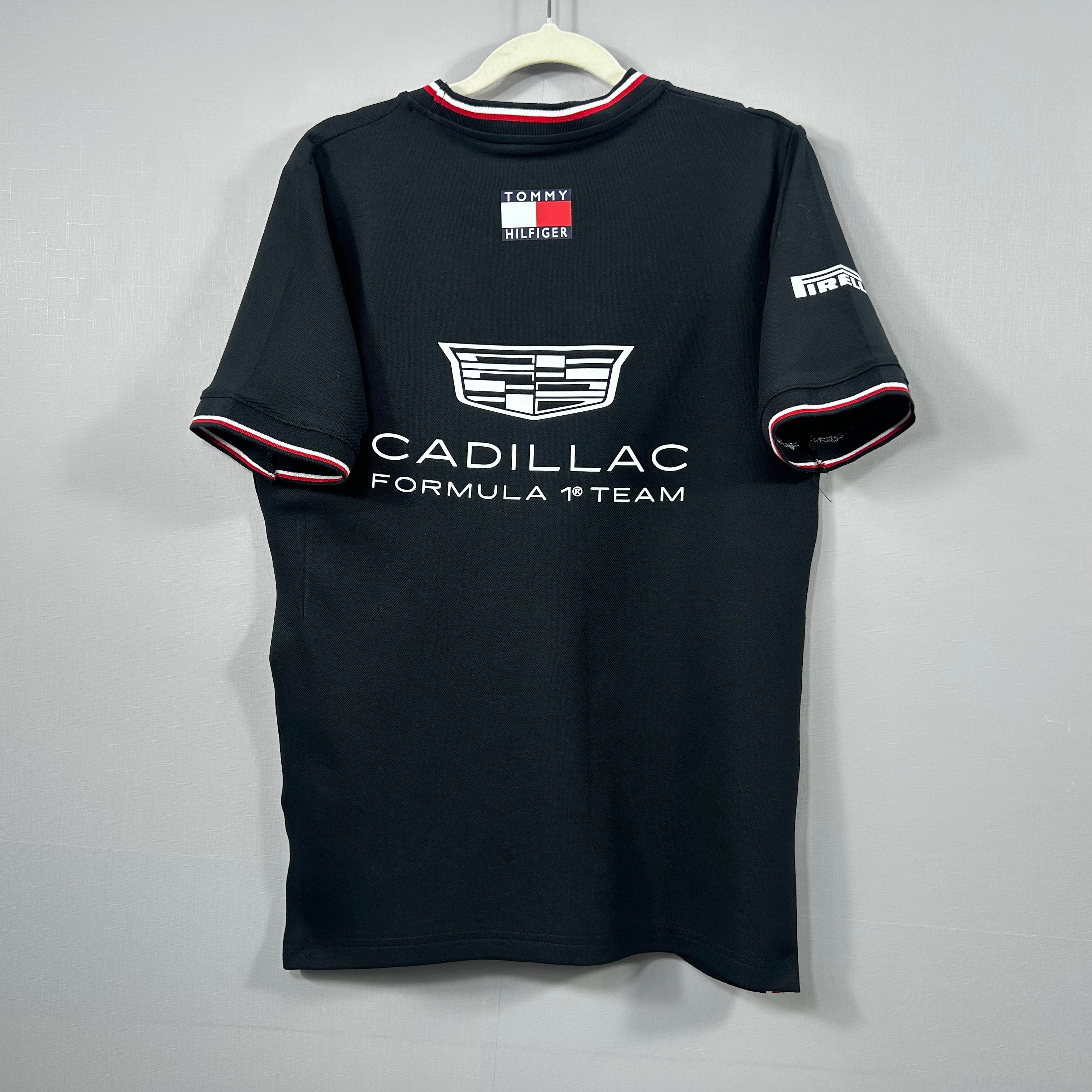 cadillac-2026-f1-racing-suit-p2209230