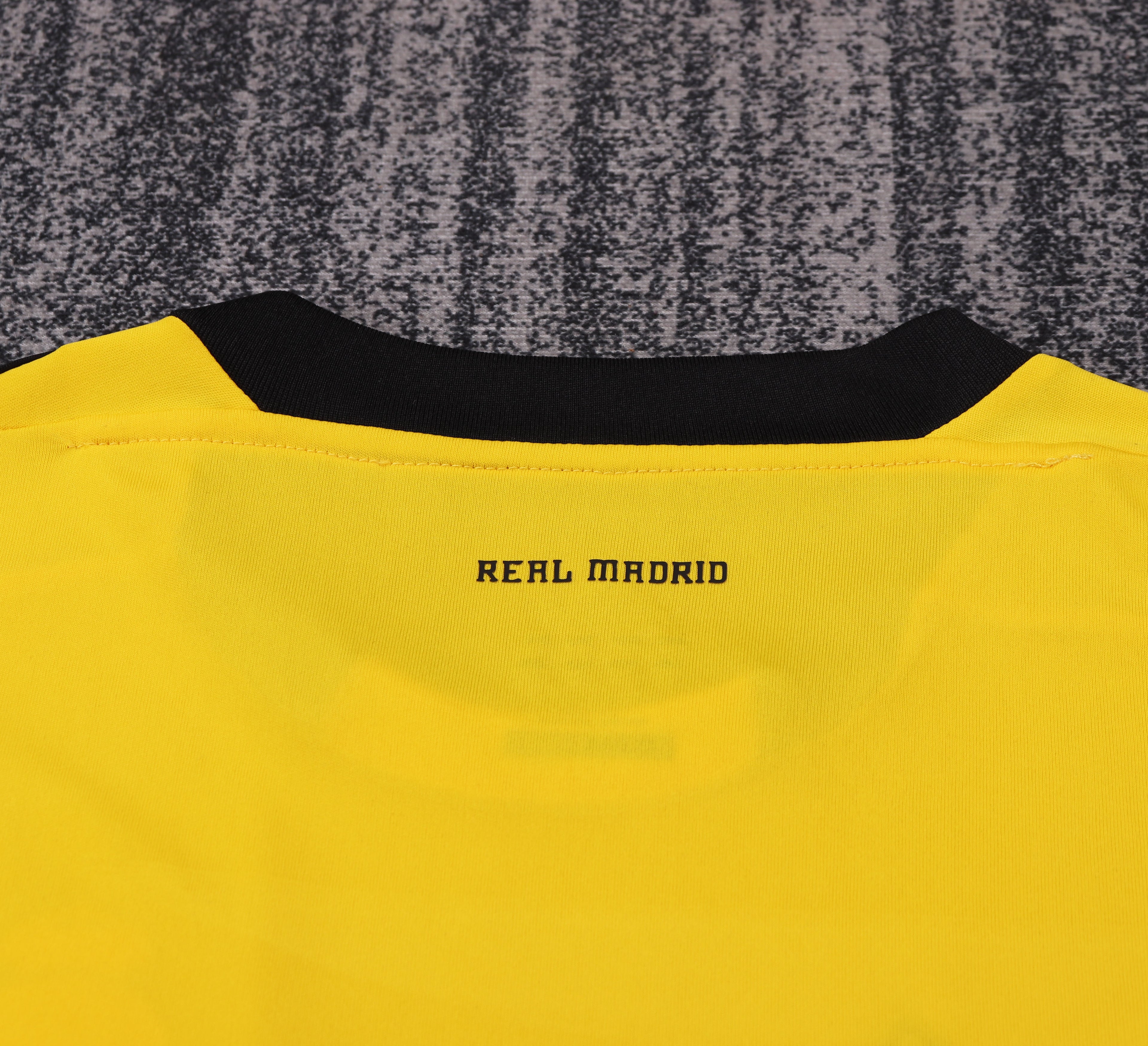 2011-2012 Retro Real Madrid Goalkeeper