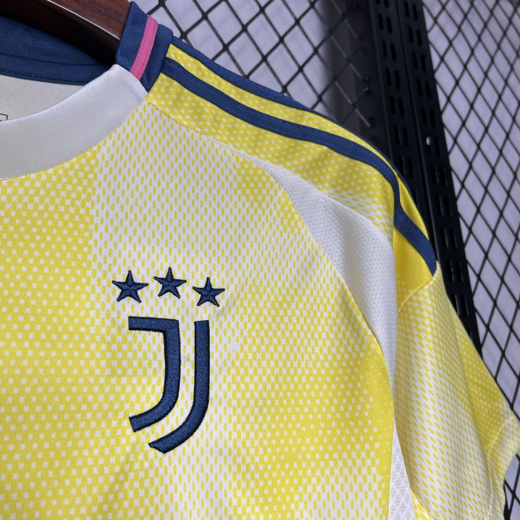 2024/2025 Juventus Away