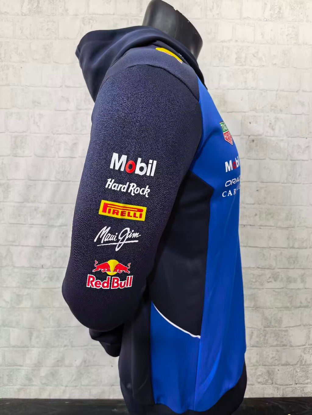 red-bull-2026-f1-sweater-p1870353