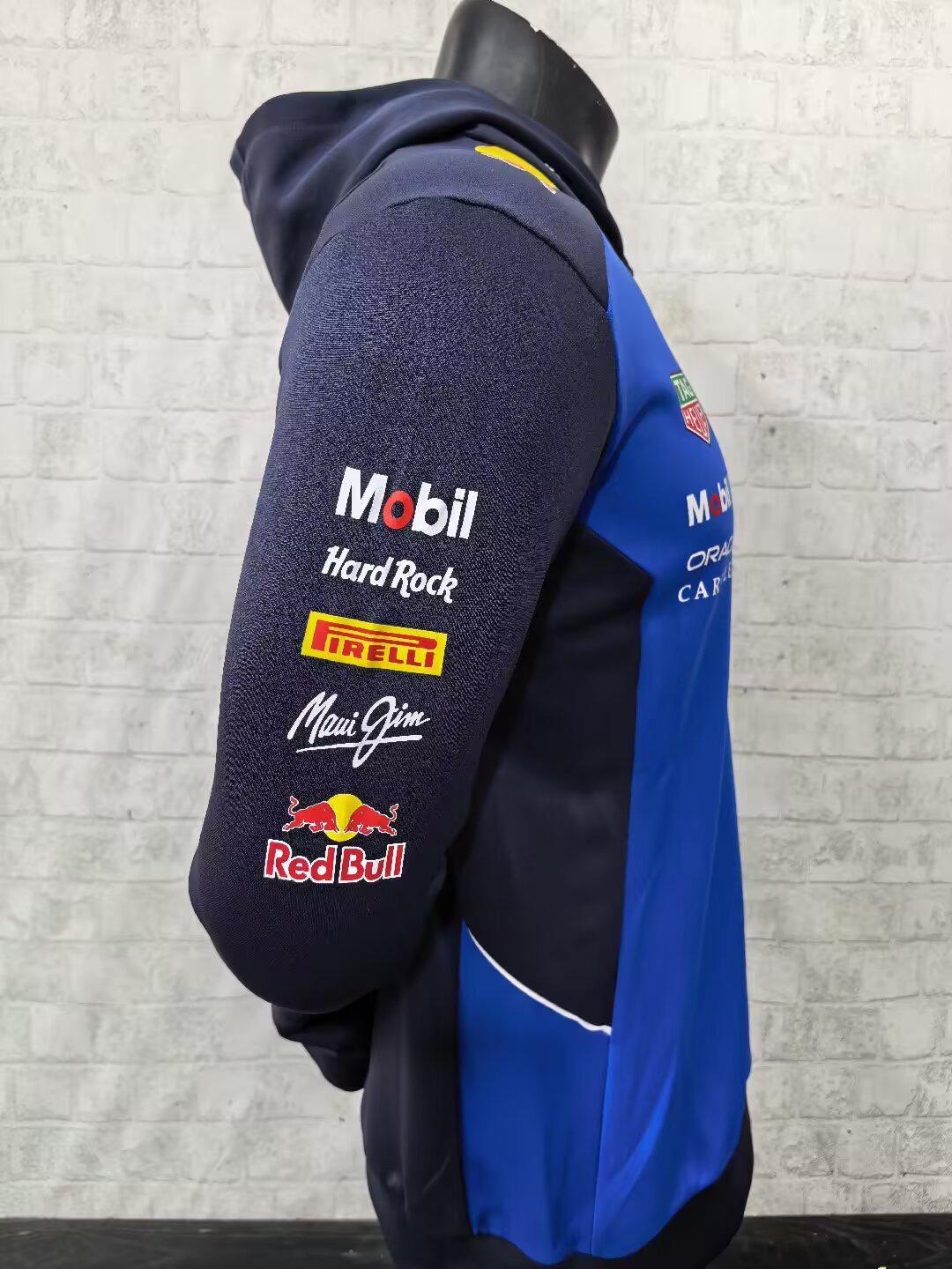 red-bull-2026-f1-sweater-p1870353