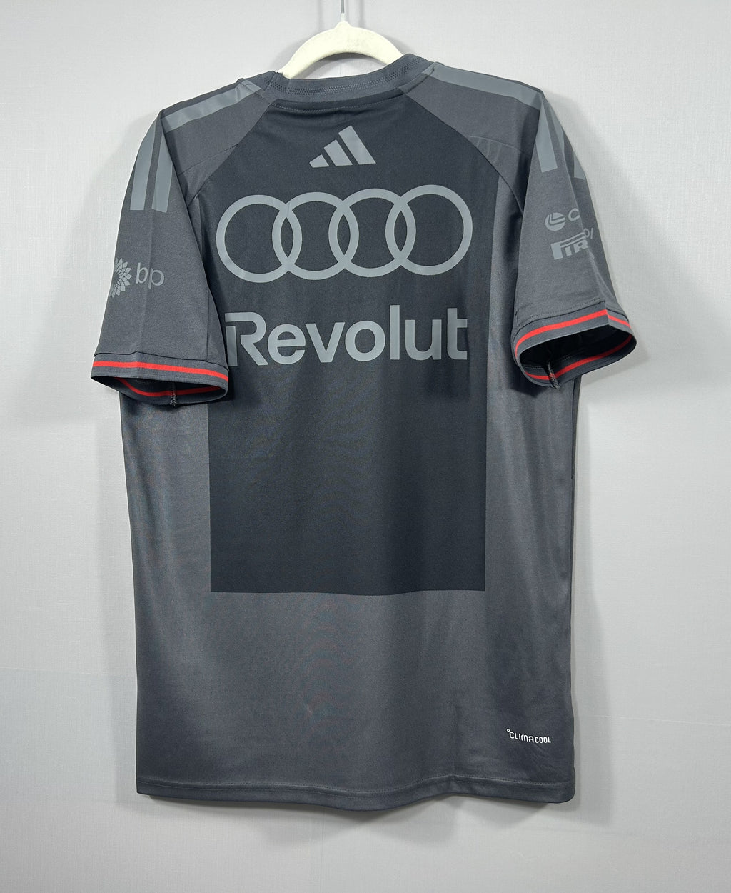 audi-2026-f1-suit-p2209133