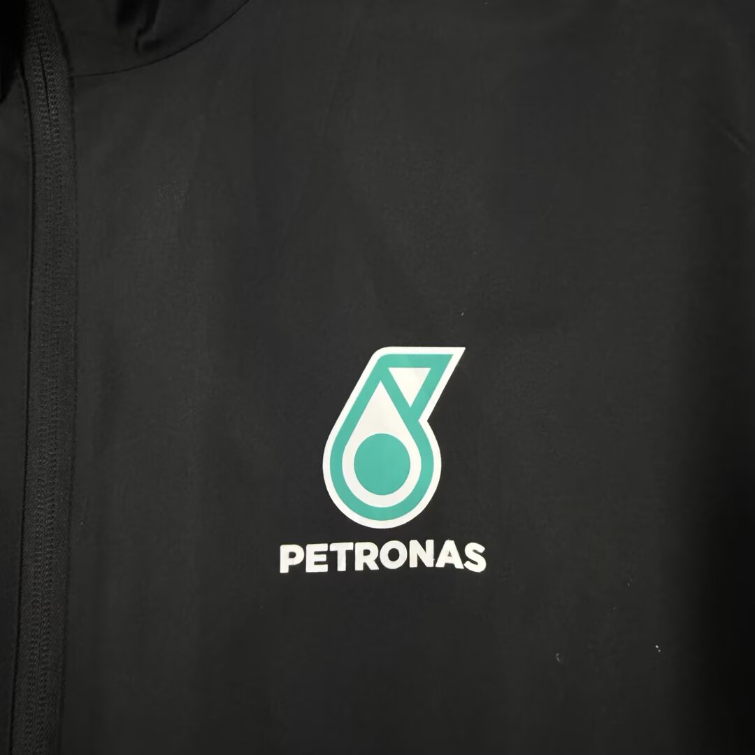 mercedes-2026-f1-windbreaker-p1943889