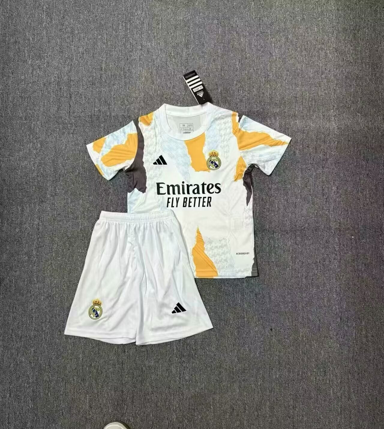2025/2026 Real Madrid Pre-match training uniforms