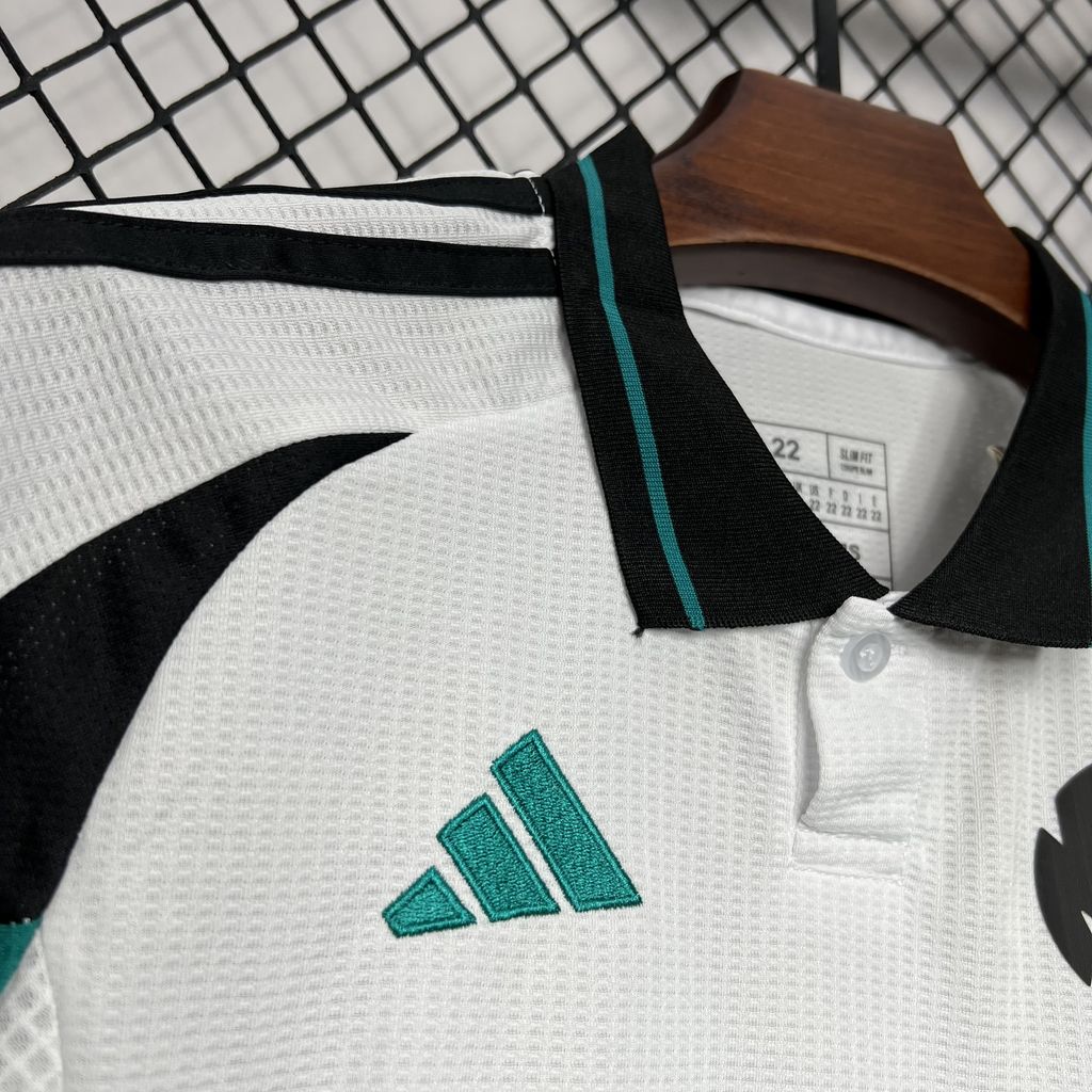 2024/2025 Newcastle United Third Away