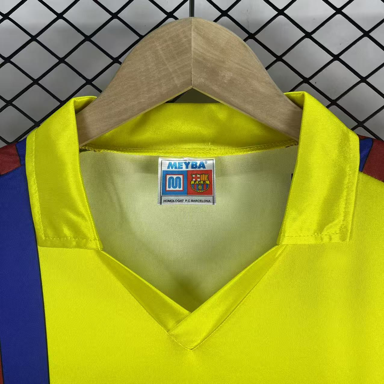 1982/1984 Retro Barcelona Away