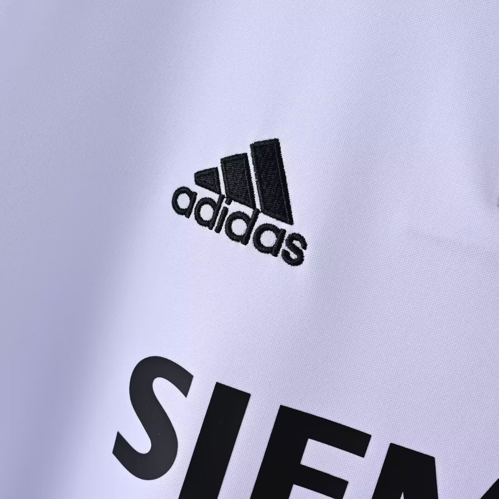 2003/2004 Retro Real Madrid Home