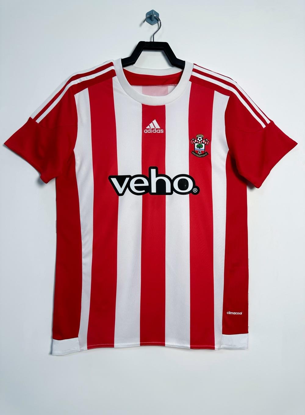 2015-2016 Retro Southampton Home