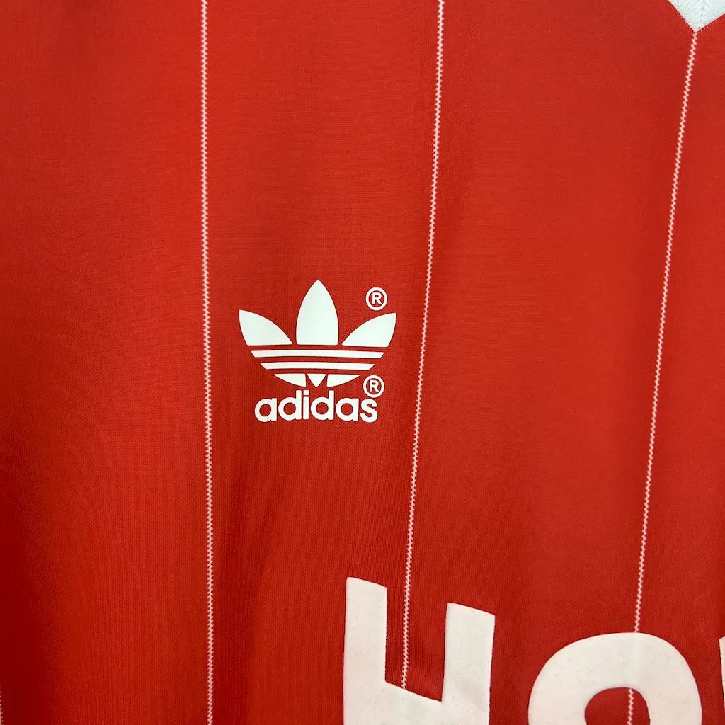 1983-1984 Retro Hamburger SV Away