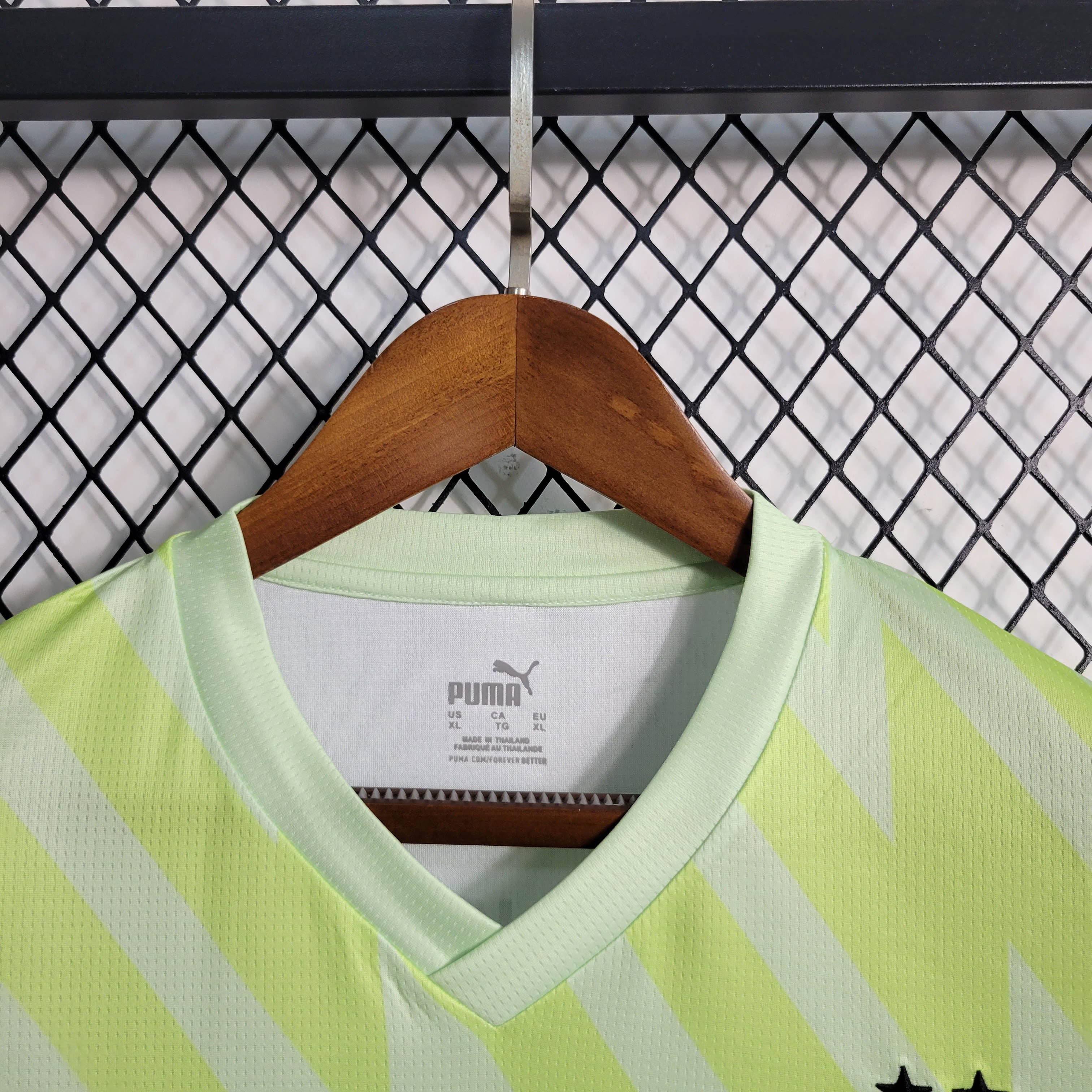 2023/2024 Borussia Mönchengladbach Goalkeeper Fluorescent Green