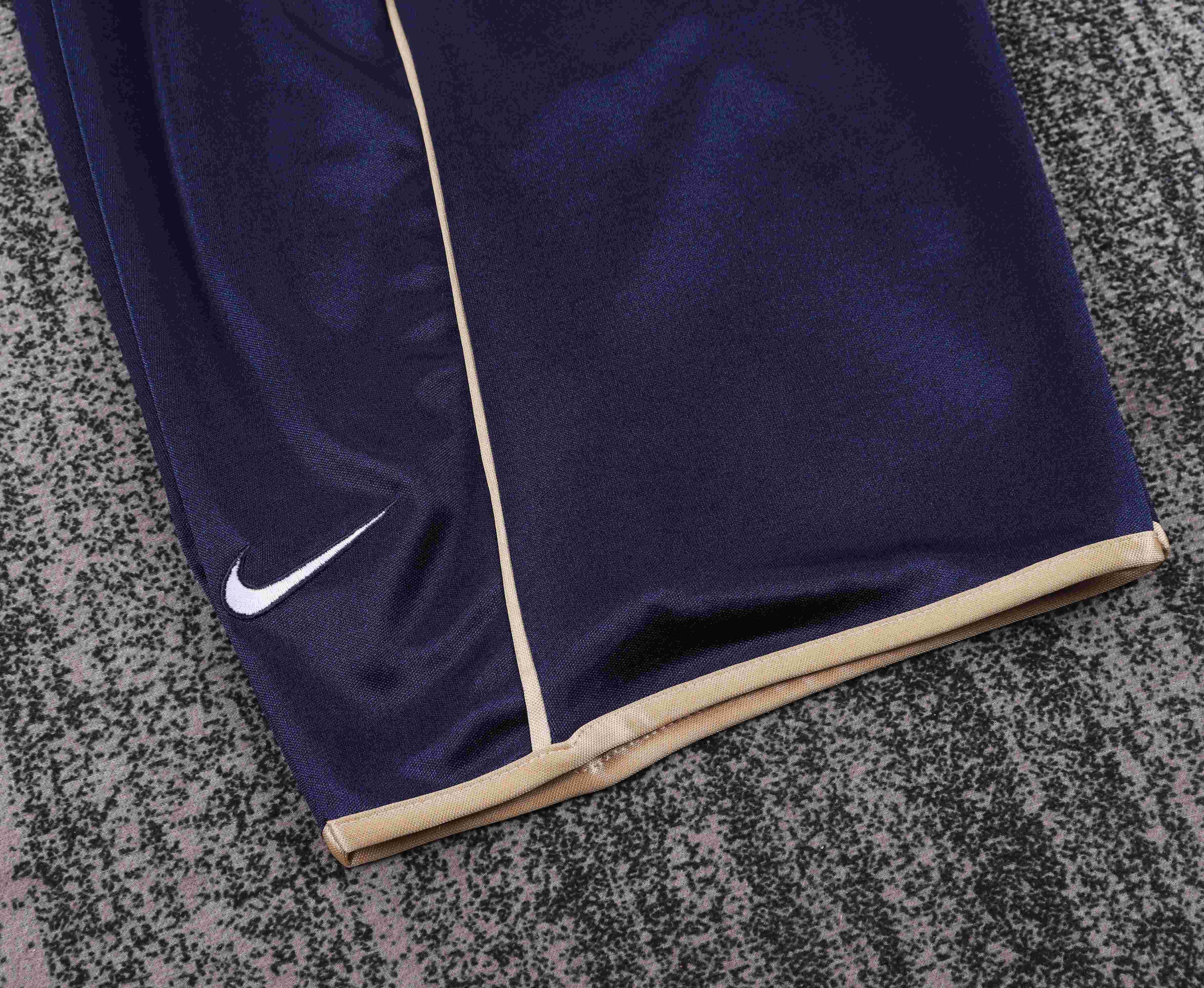2001-2002 Retro Barcelona Away