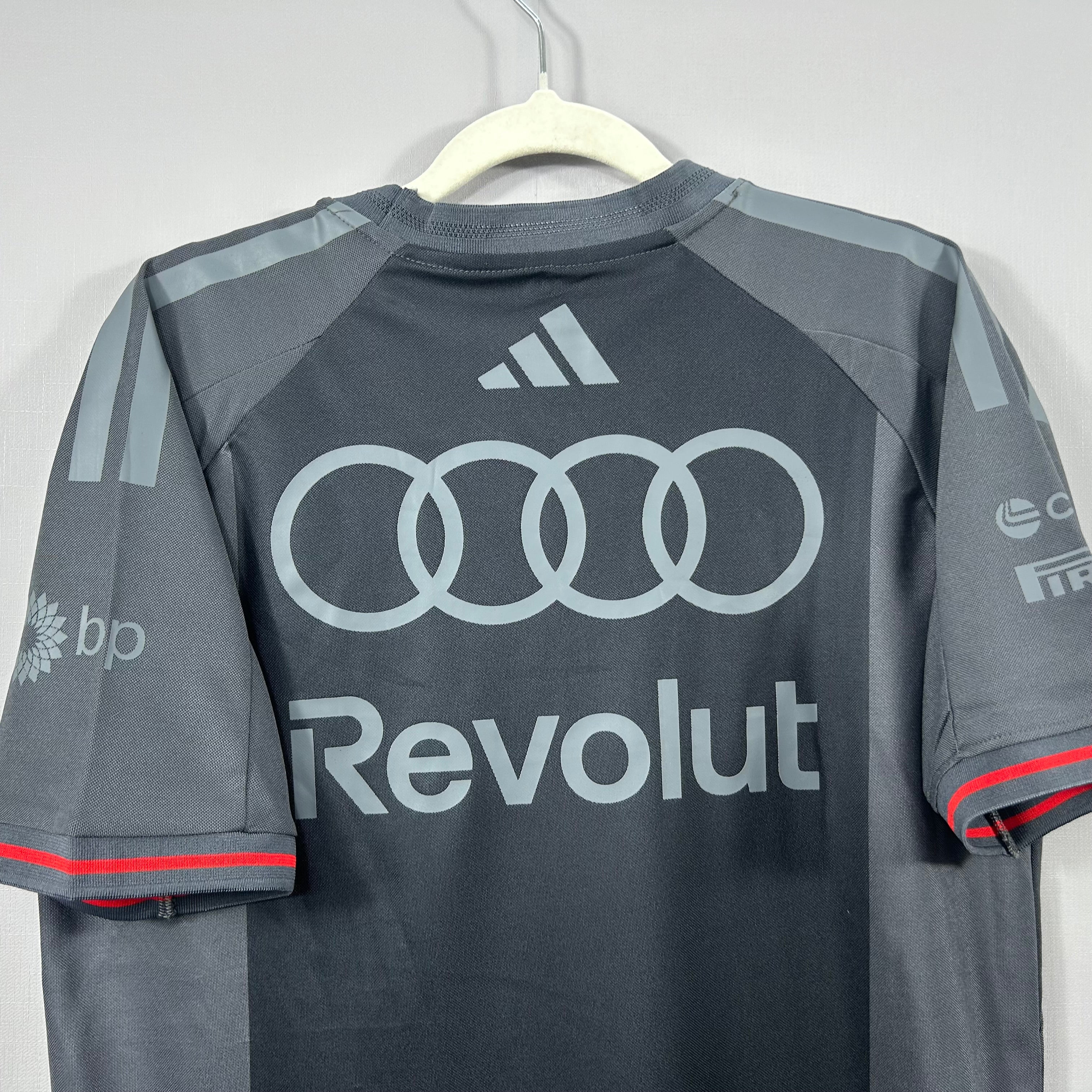 audi-2026-f1-suit-p2209133