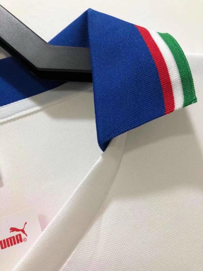 1982 Retro FIFA Italy Away Soccer Shirt