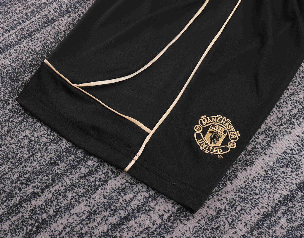2001-2002 Retro Manchester United 100th Anniversary Edition