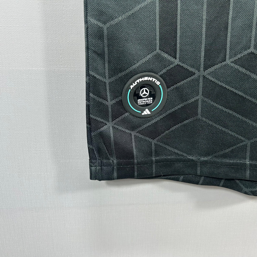 mercedes-2026-f1-racing-suit-p2209454