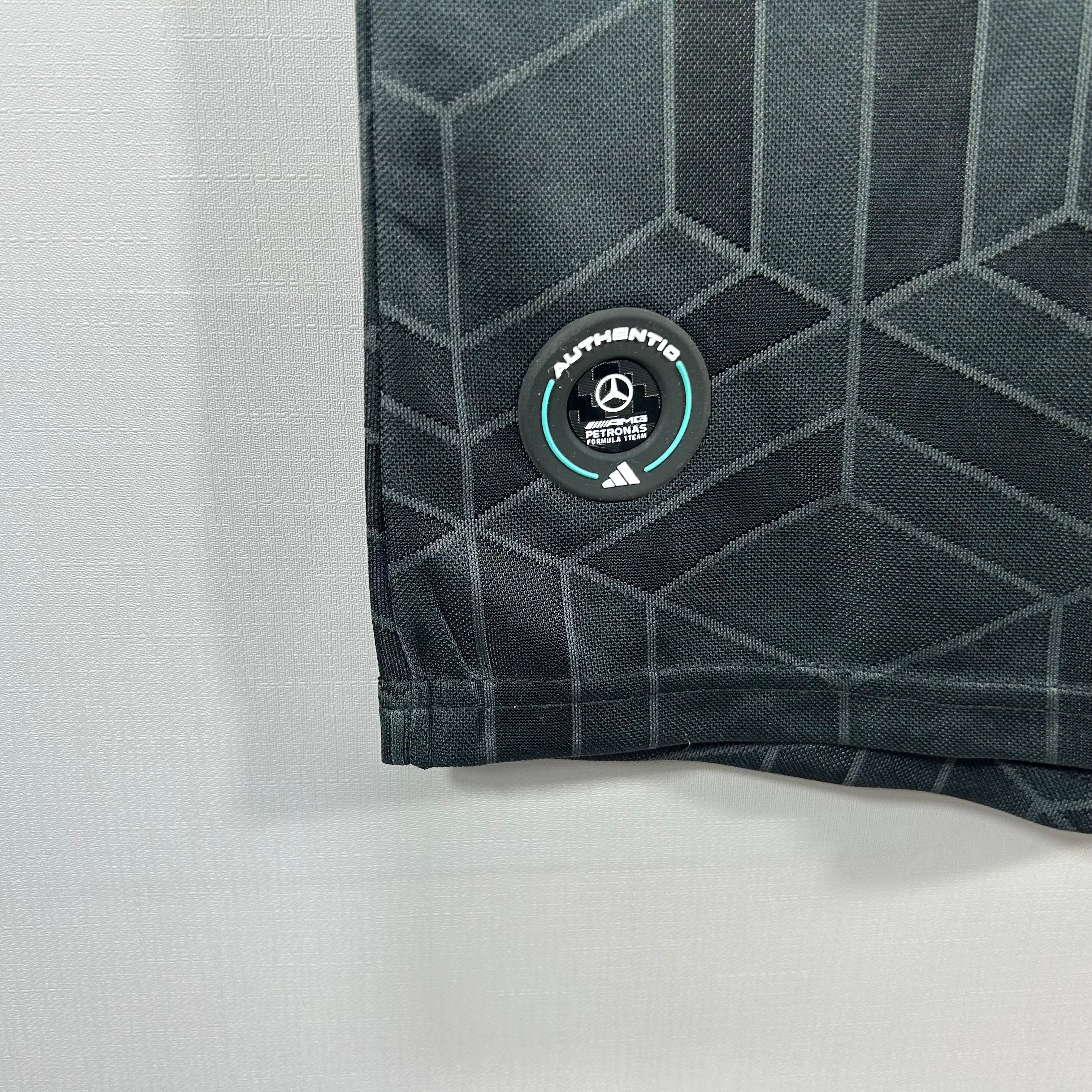 mercedes-2026-f1-racing-suit-p2209454