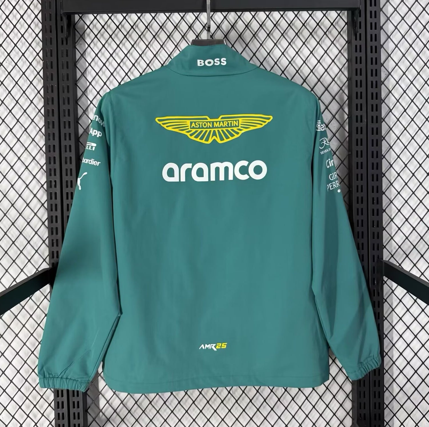 aston-martin-2026-f1-windbreaker-p1940407