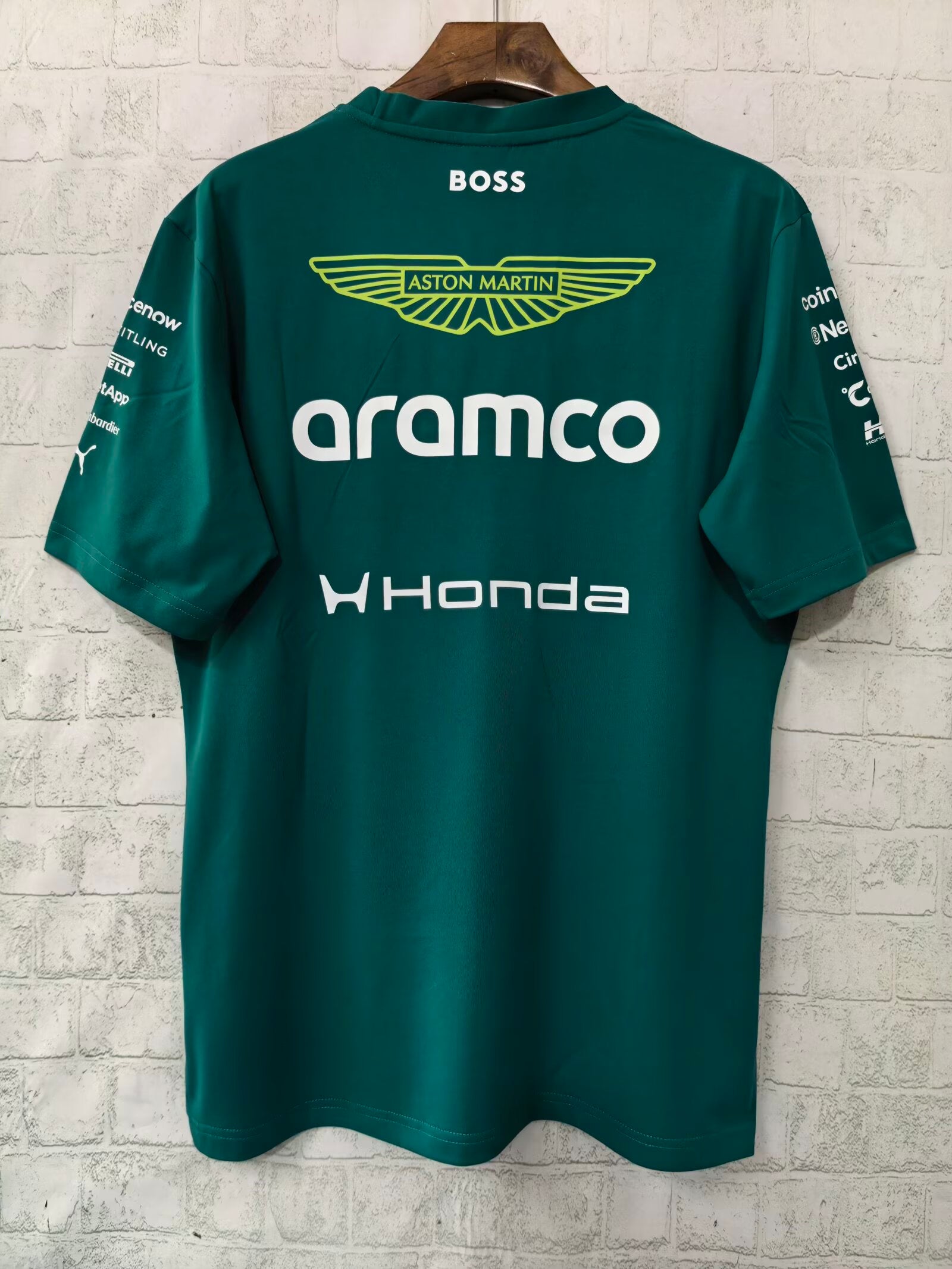 aston-martin-2026-f1-racing-suit-p1947175