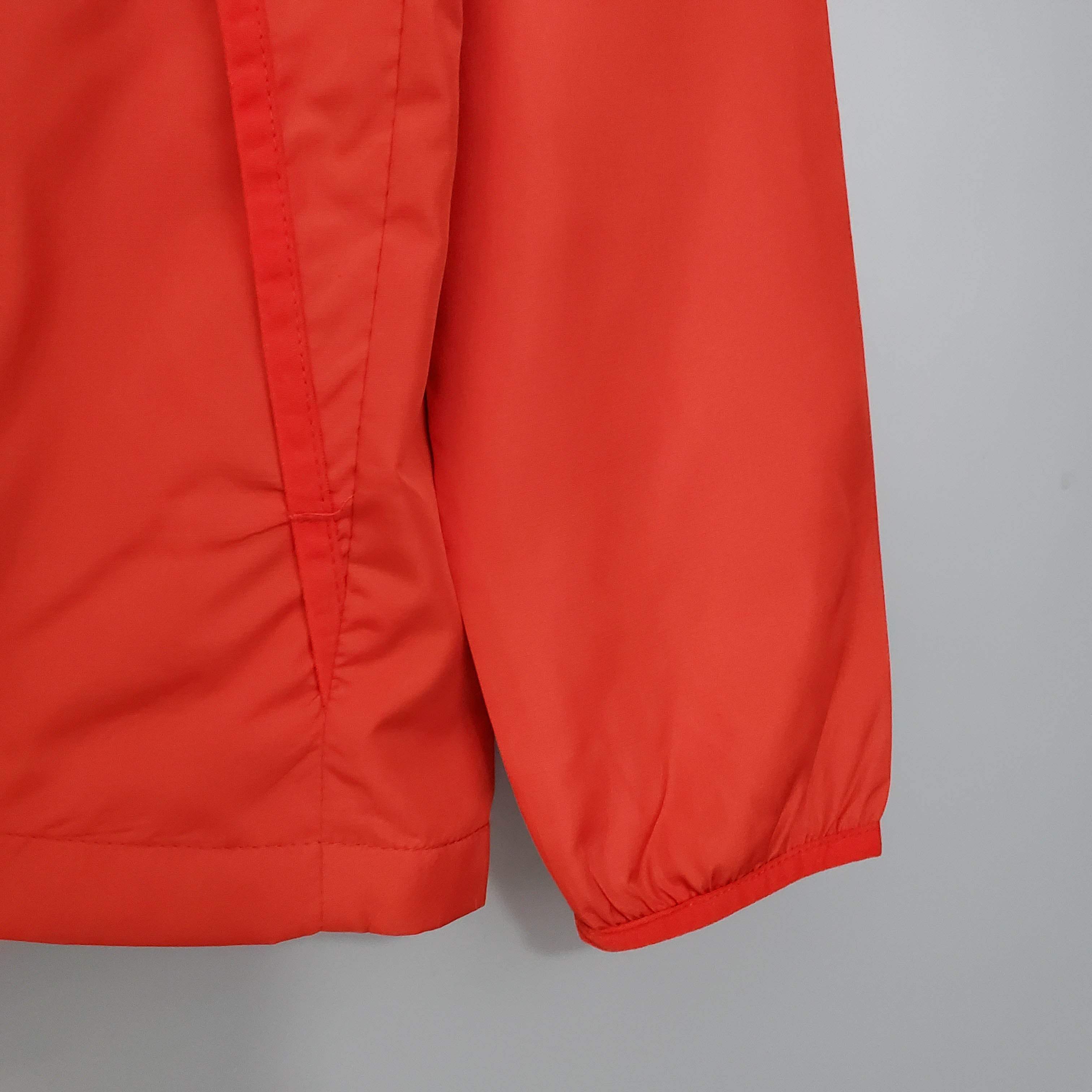 2021/2022 Liverpool Windbreaker Red