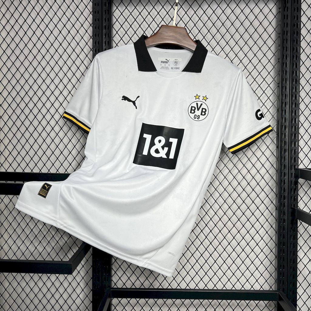 2024/2025 Dortmund Third Away