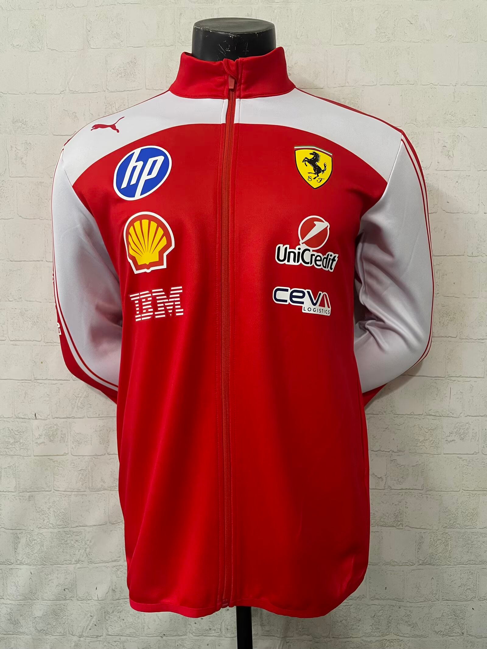 ferrari-2026-f1-jacket-p2323151