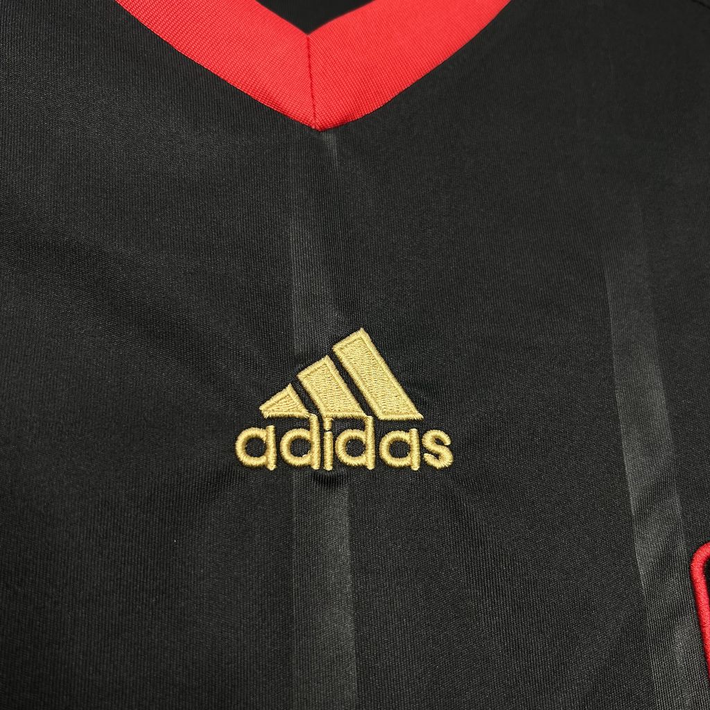 2010 Retro