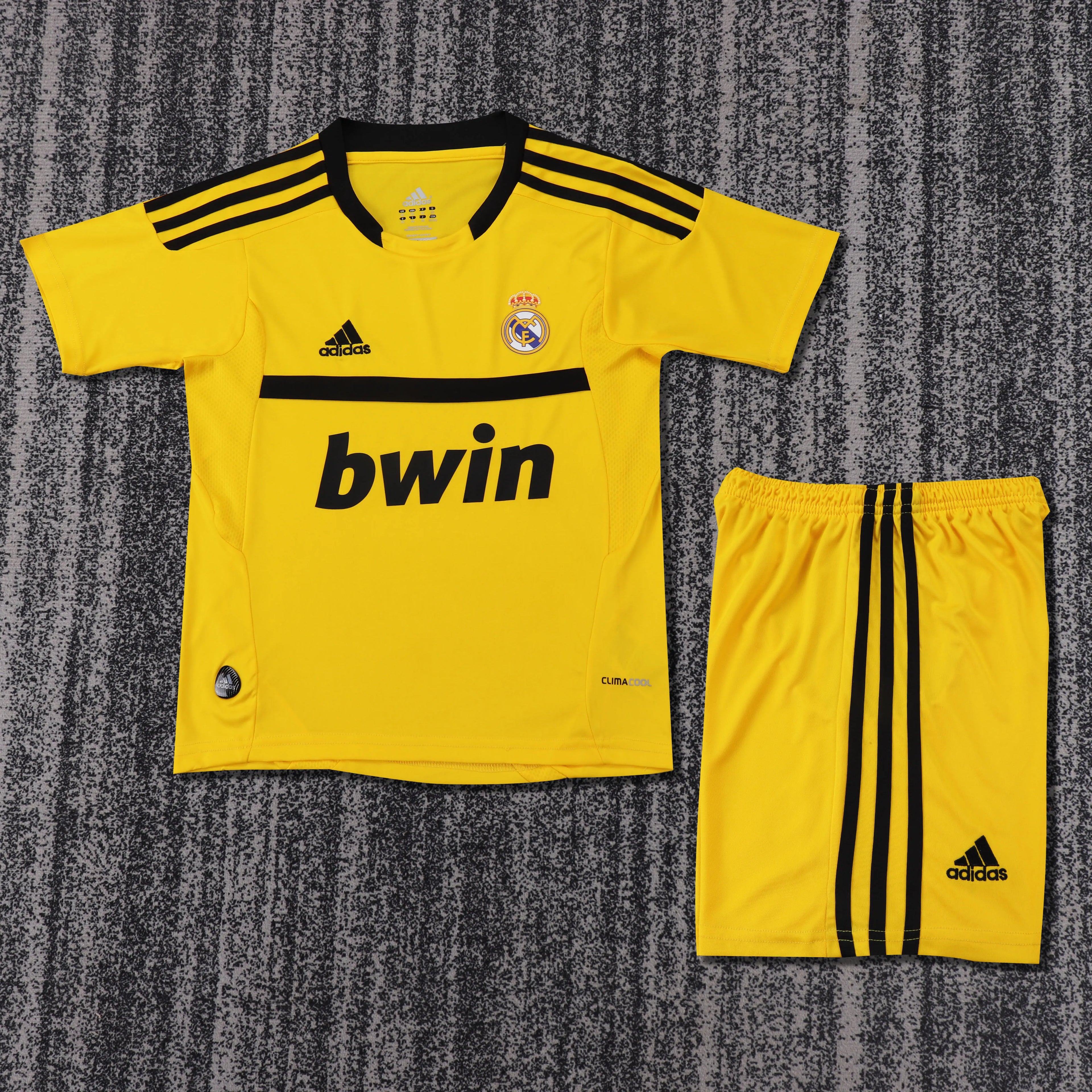 2011-2012 Retro Real Madrid Goalkeeper