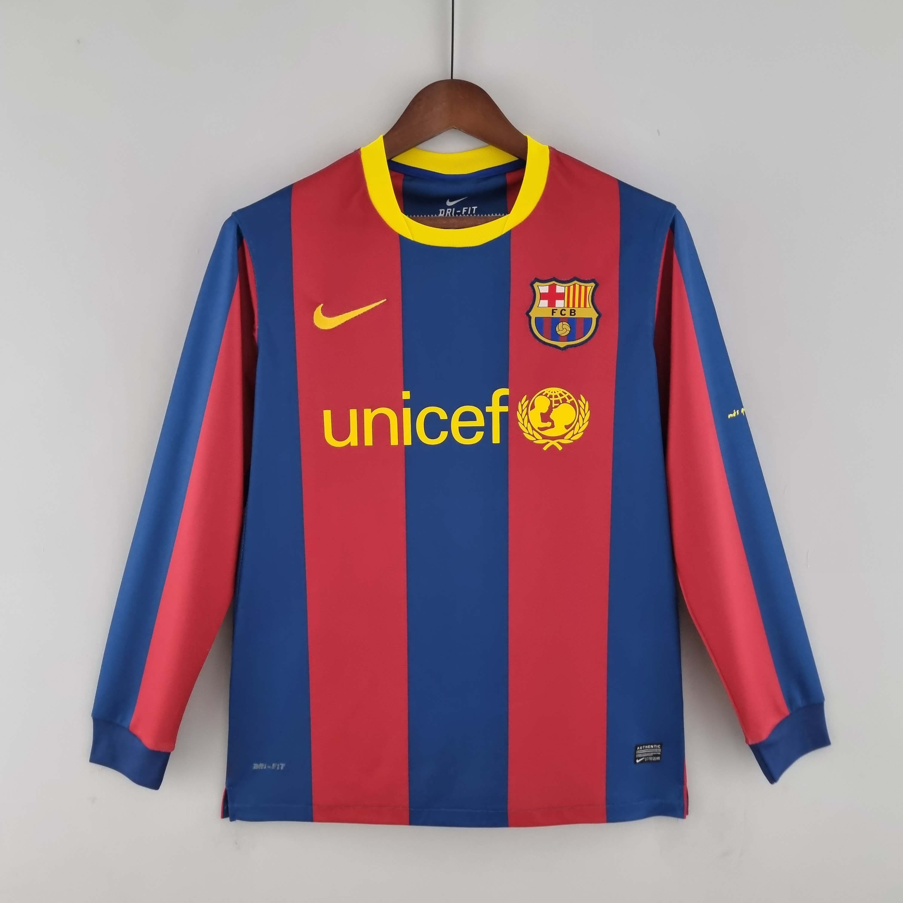 2010/2011 Retro Long Sleeve Barcelona Home