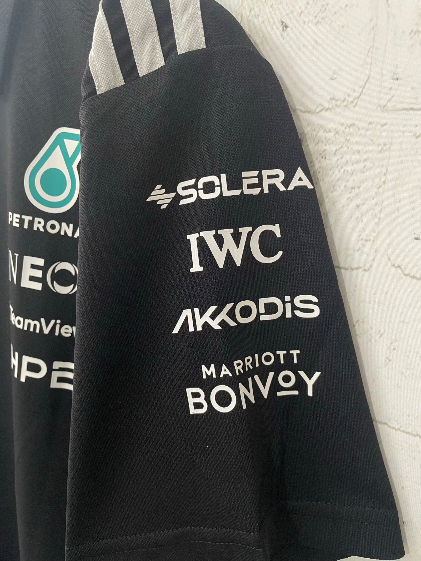 mercedes-2026-f1-racing-suit-p1802451