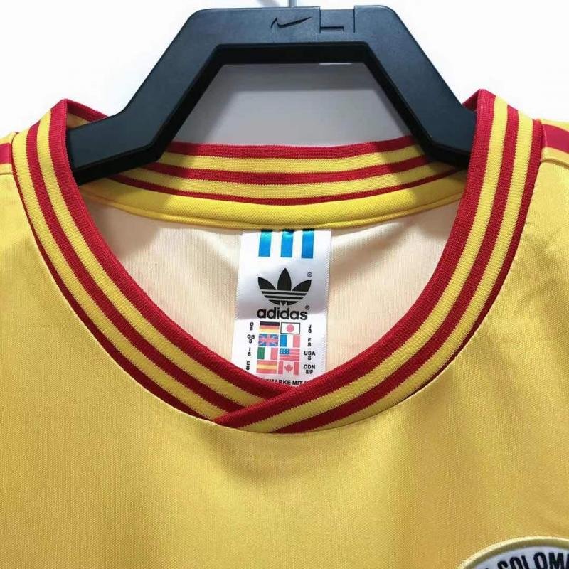 1990 Retro Colombia Home