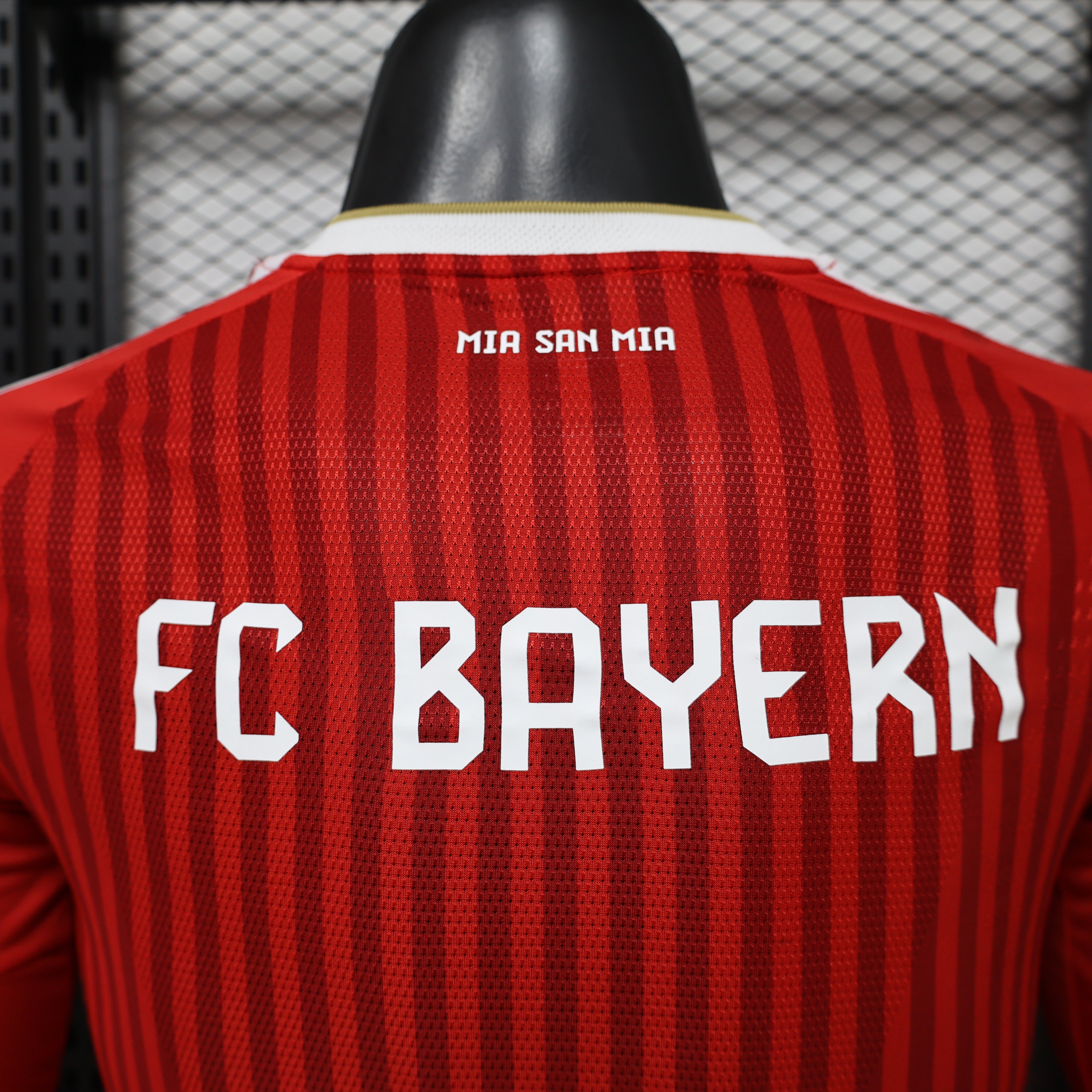 2026/2027 Long Sleeves  Player Version Bayern Munich Home Football Shirt 1:1 Thai Quality topjersey