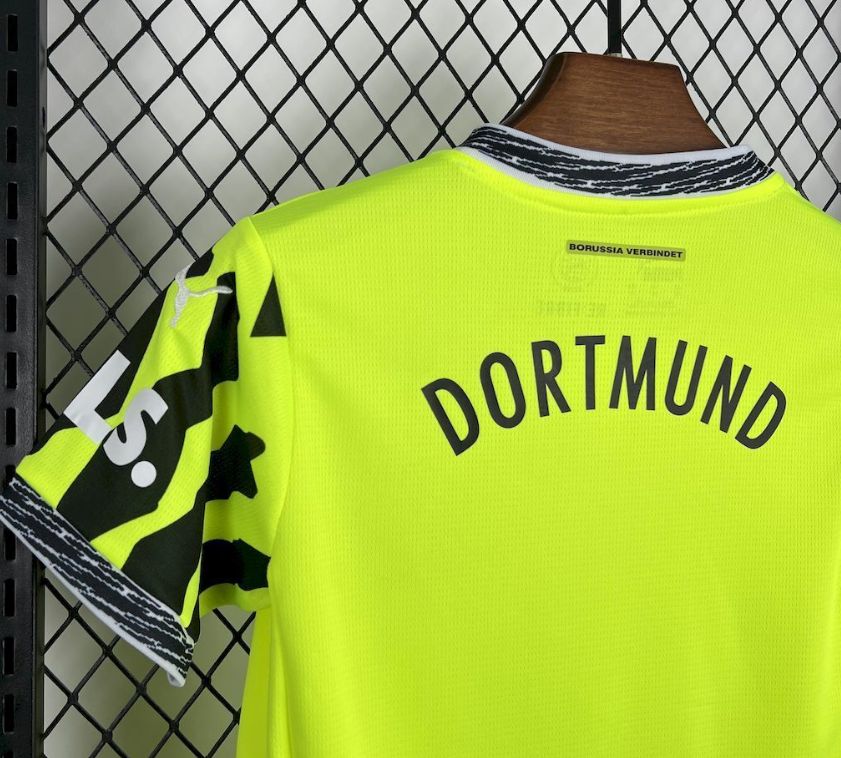 2025/2026 Dortmund Pre-match training clothesFootball Jersey