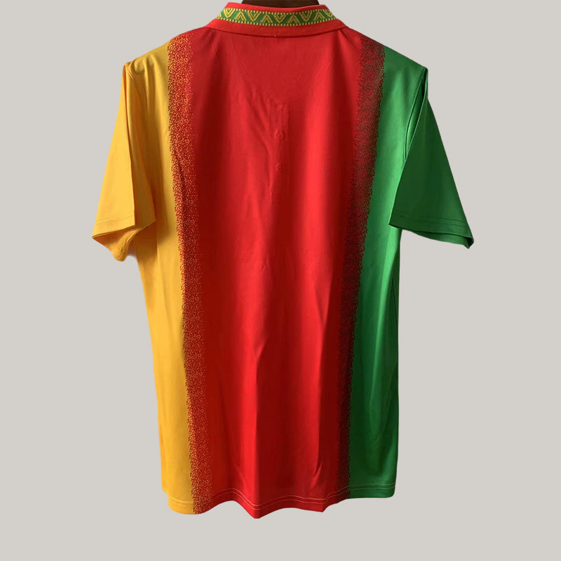 1994 Retro Cameroon Home