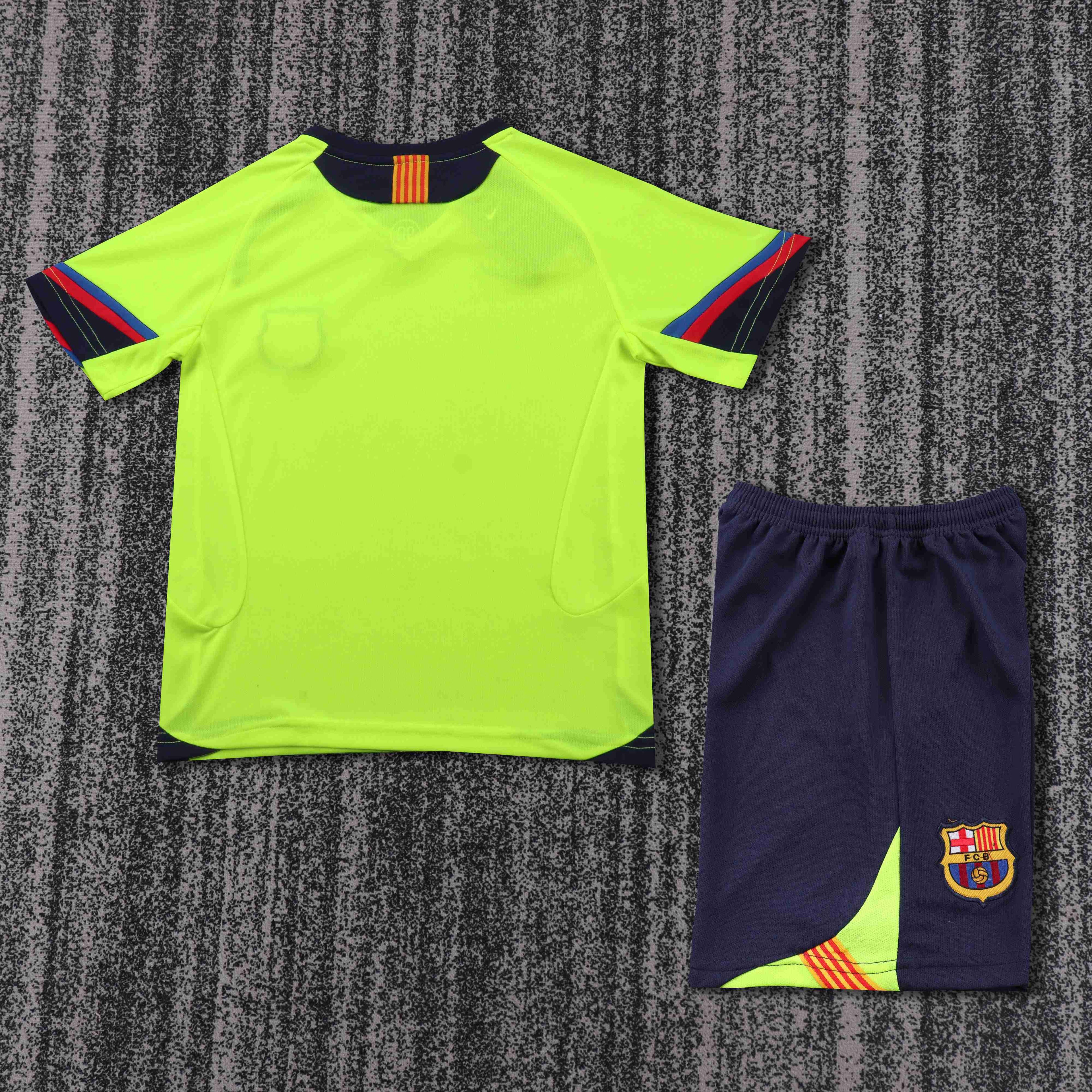 2005-2006 Retro Barcelona Away