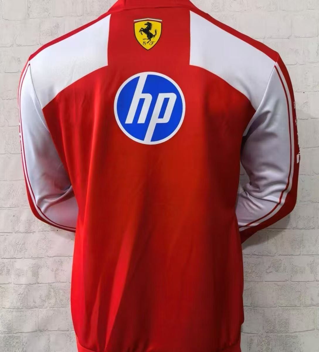 ferrari-2026-f1-sweater-p2213050