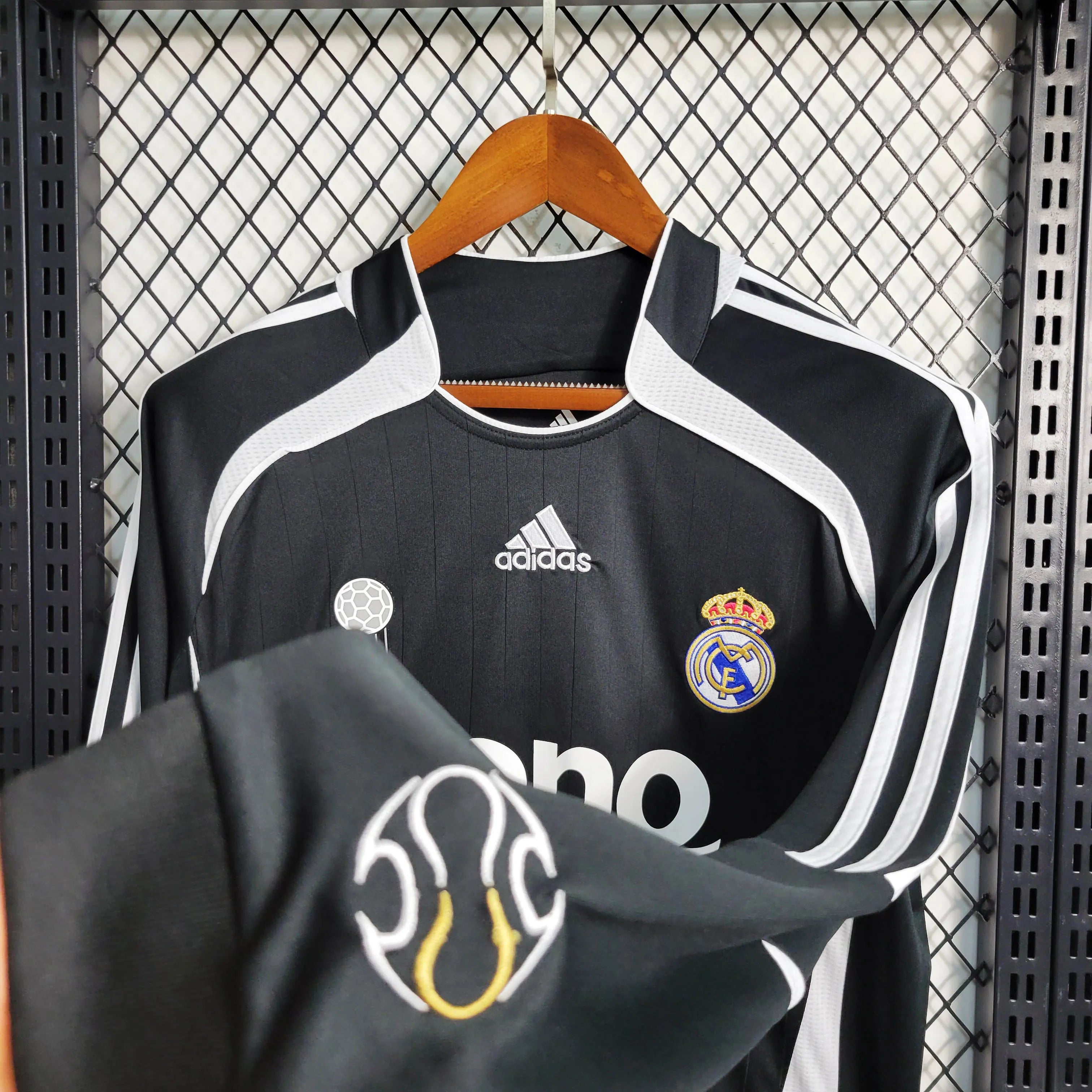 2006/2007 Retro Long Sleeve Real Madrid Away Jersey