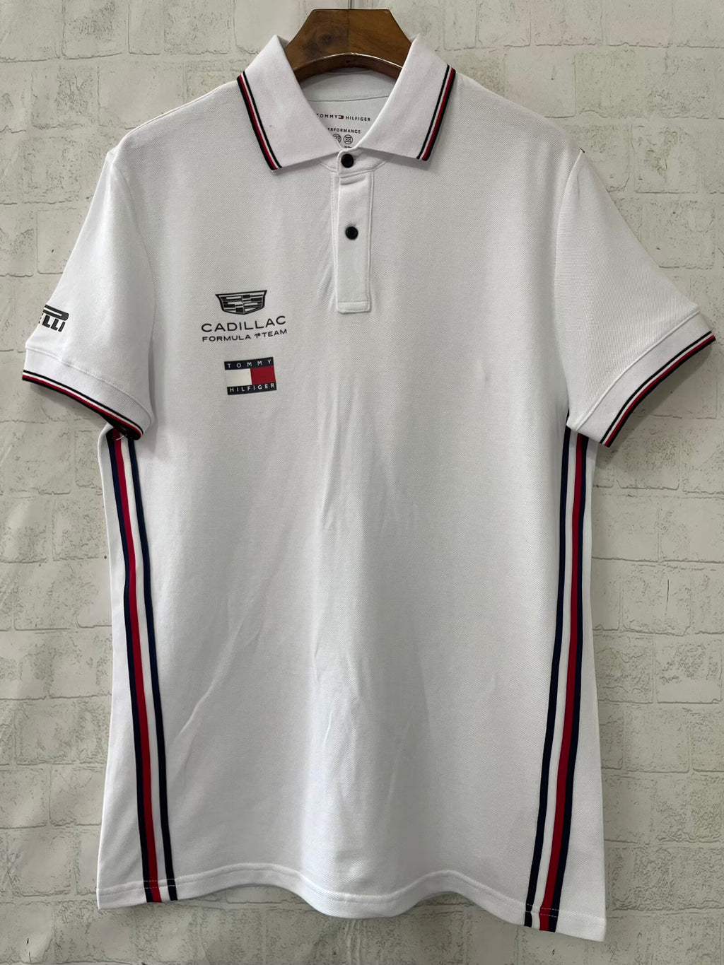 cadillac-2026-f1-racing-suit-p2253102