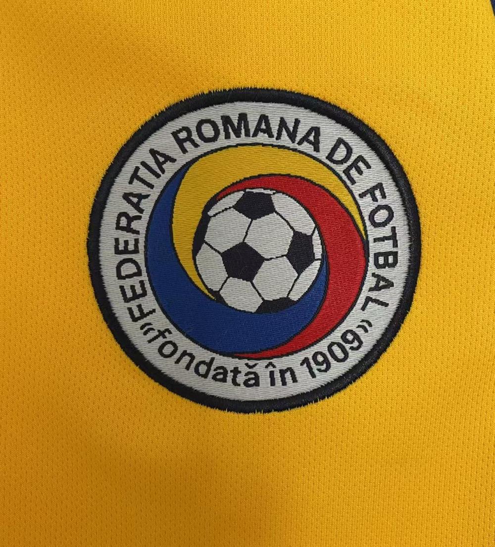 2000 Retro Romania Home